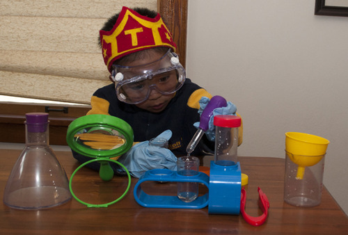 Learning Resources Primary Science Lab Activity Set - Experiments for Kids, Chemistry Toy, Pretend Play, STEM Projects, Classroom Must Haves, Teacher Supplies, Montessori Gifts for Boys and Girls customer photo 2