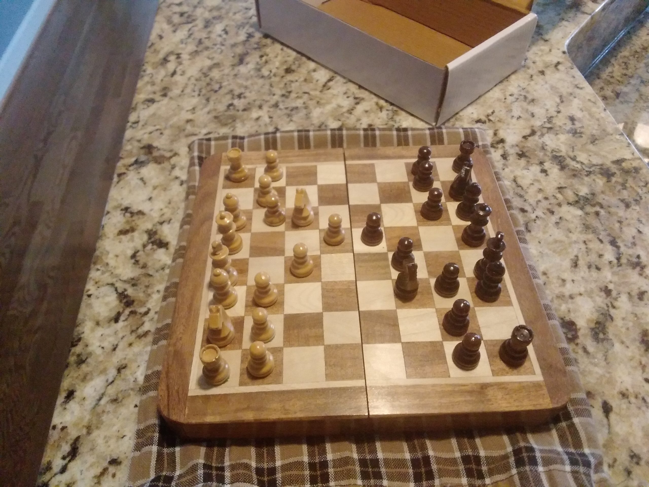 Stonkraft Collectible Folding Wooden Chess Set with Magnetic Crafted Pieces, 7