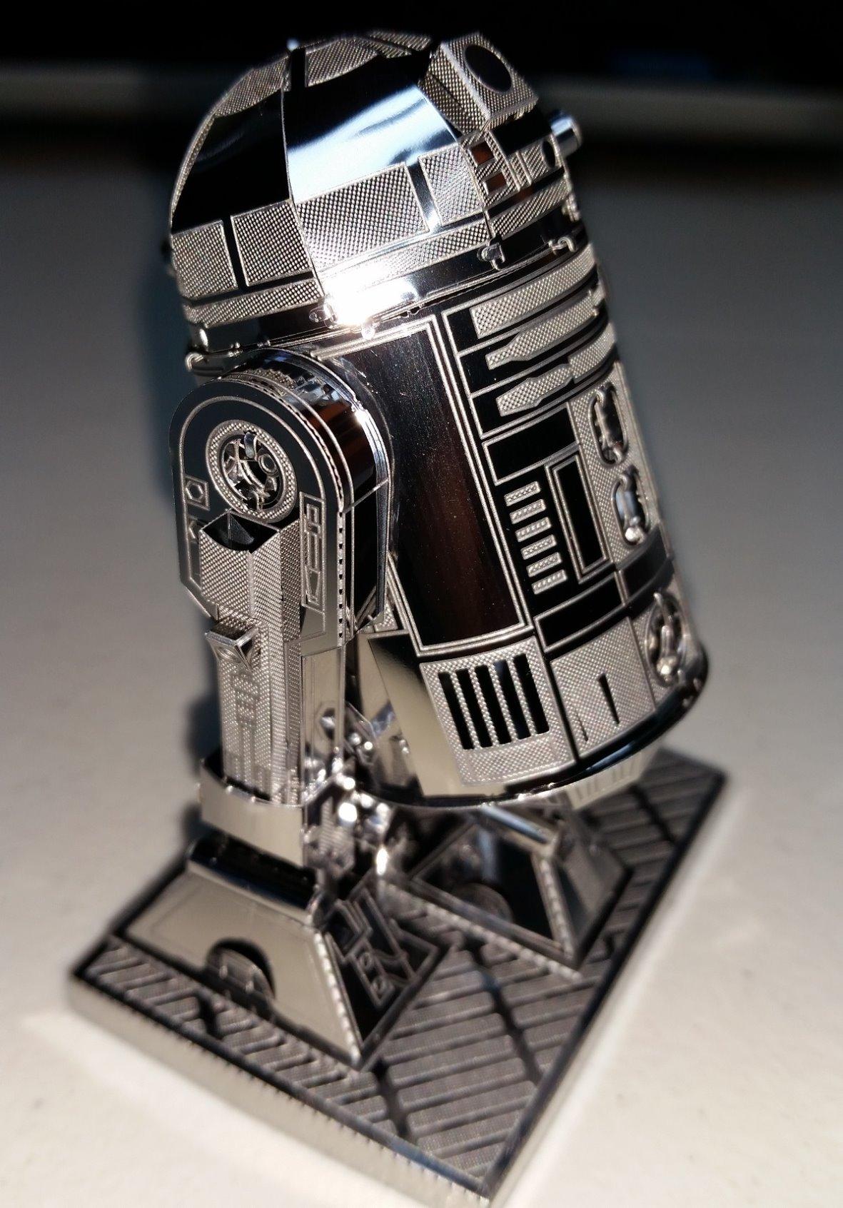 Fascinations Metal Earth Star Wars R2D2 3D Metal Model Kit customer photo 2