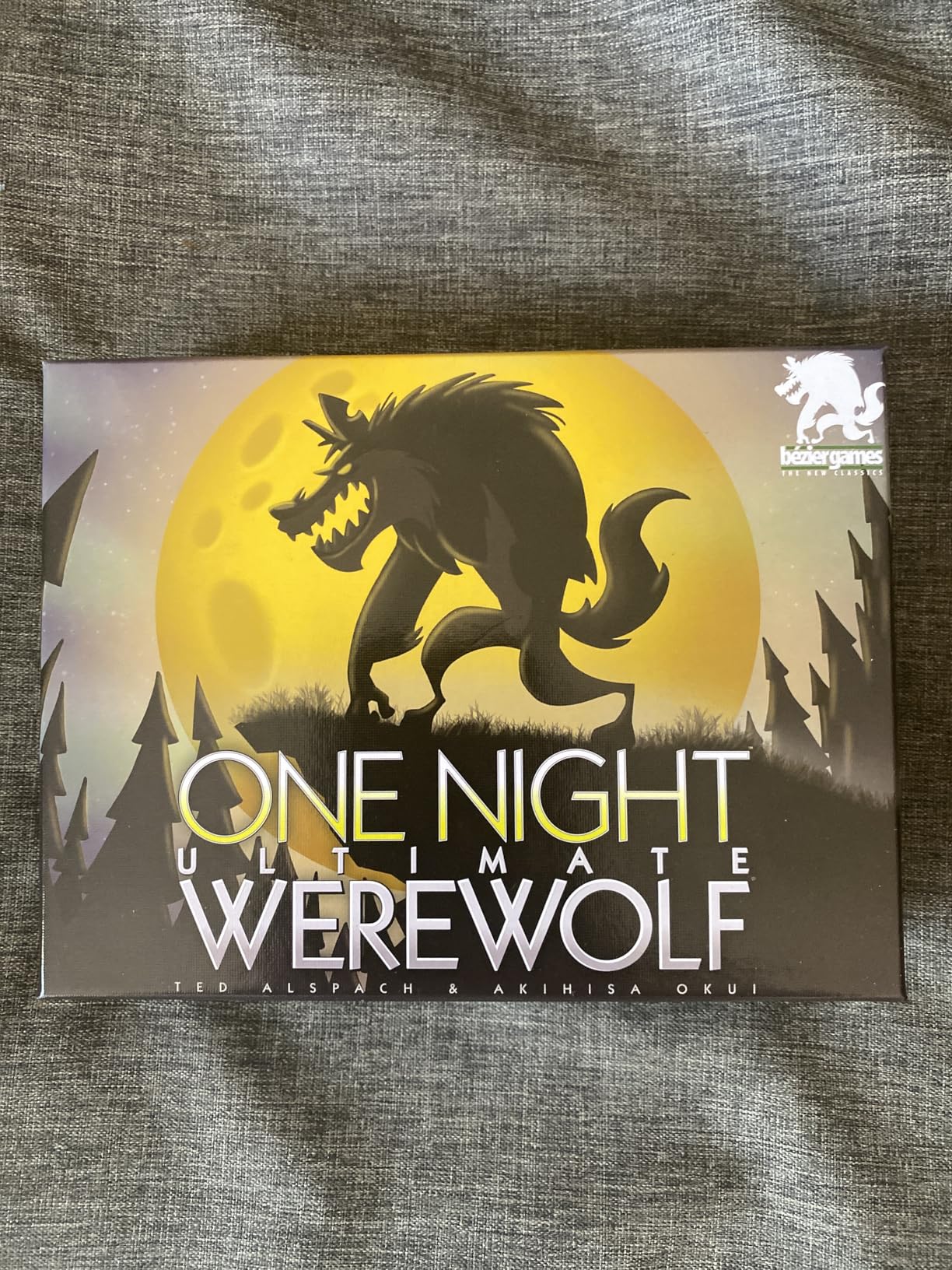 Bezier Games One Night Ultimate Werewolf | Fast 10-Minute Social Deduction and Bluffing | Hidden Roles Mystery Party for Adults and Kids | 3-10 Players customer photo 1