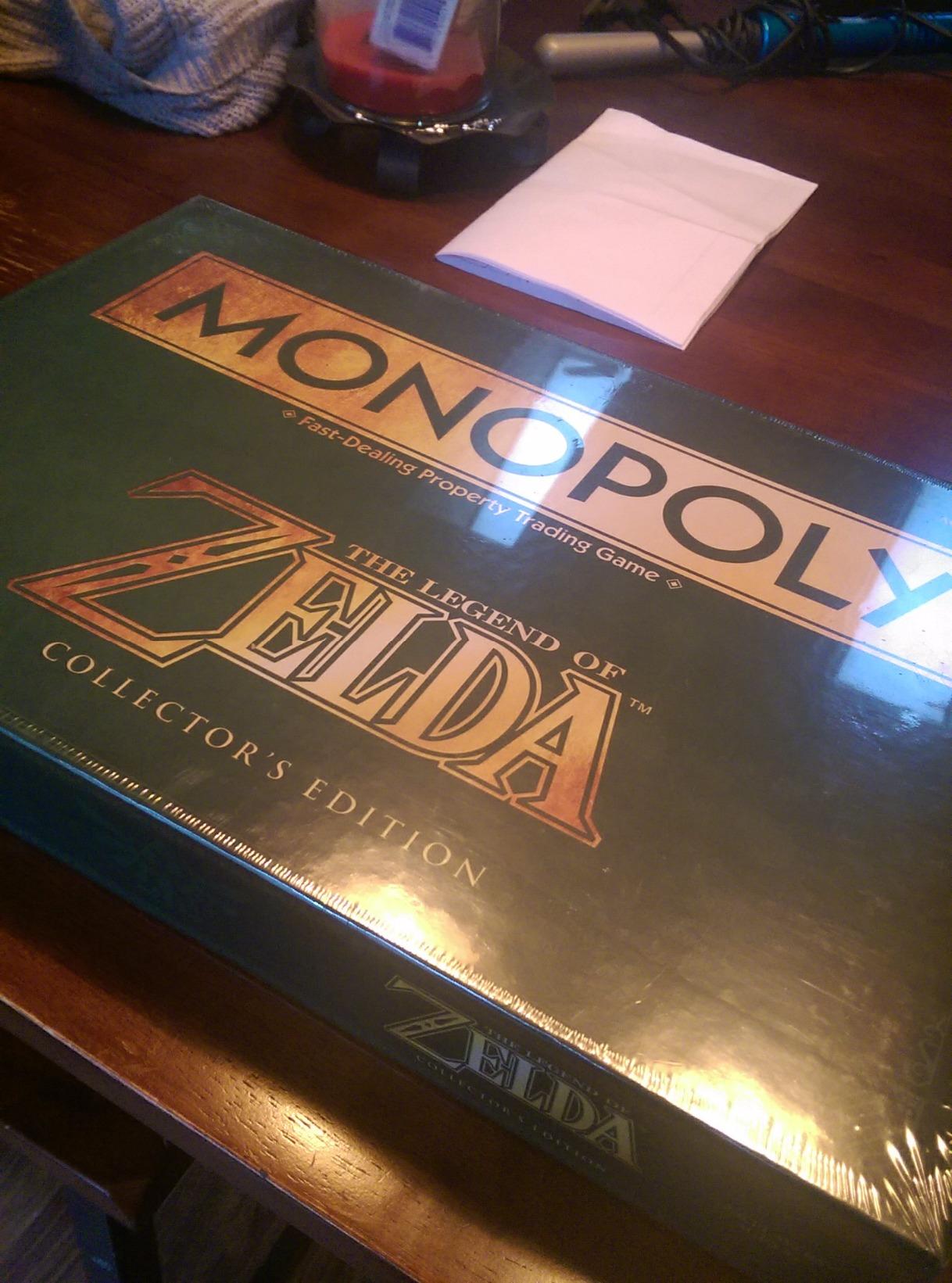 MONOPOLY: The Legend of Zelda Collector's Edition customer photo 1
