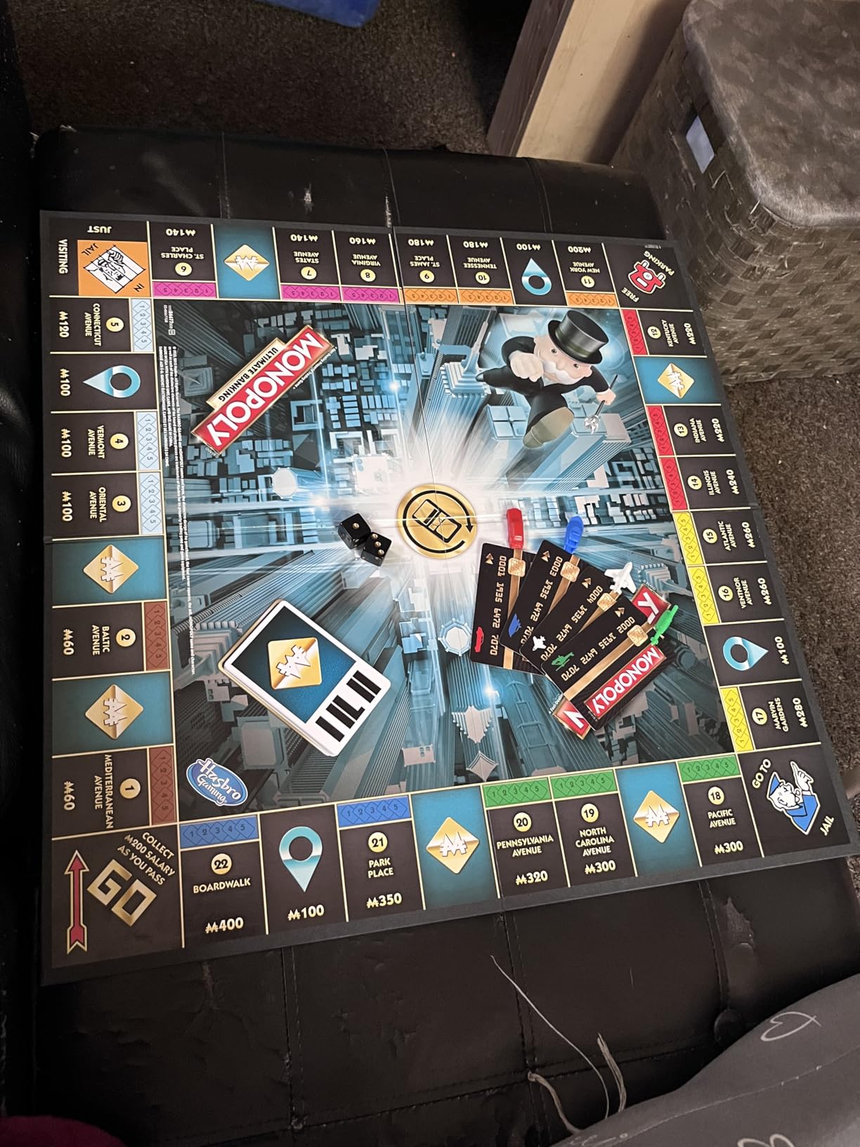 Hasbro Gaming Monopoly Ultimate Banking Edition Board Game for Families and Kids Ages 8 and Up, Electronic Banking Unit (Amazon Exclusive) customer photo 1