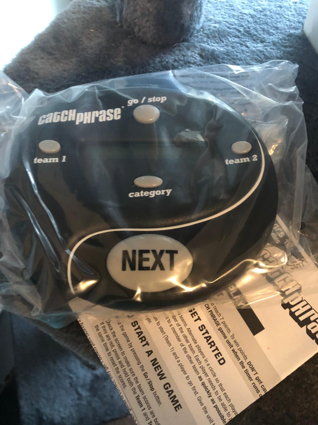 Hasbro Gaming Catch Phrase Electronic Game | Fun Active Handheld Party Games for Adults, Teens, and Kids | 4 or More Players, 2 Teams | Portable Summer Travel Activities | Ages 12+ (Amazon Exclusive) customer photo 2