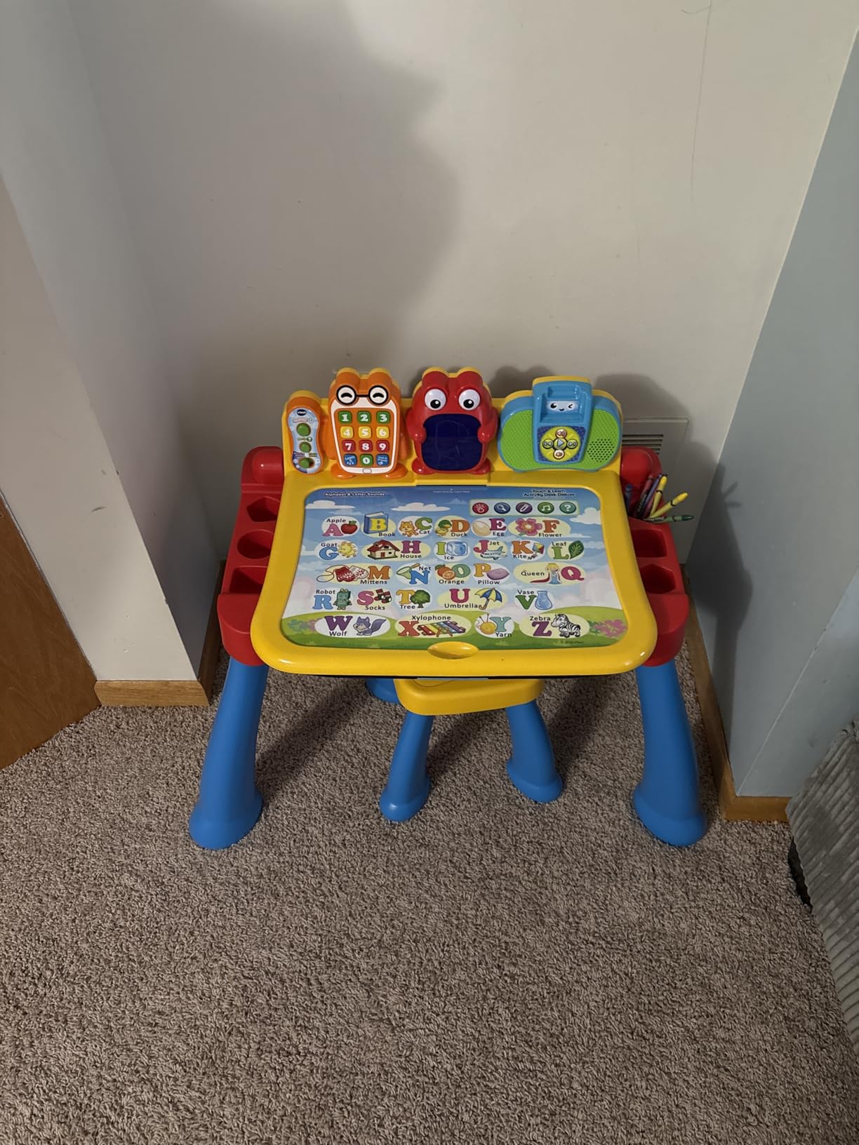 VTech Touch and Learn Activity Desk Deluxe, Pink customer photo 2