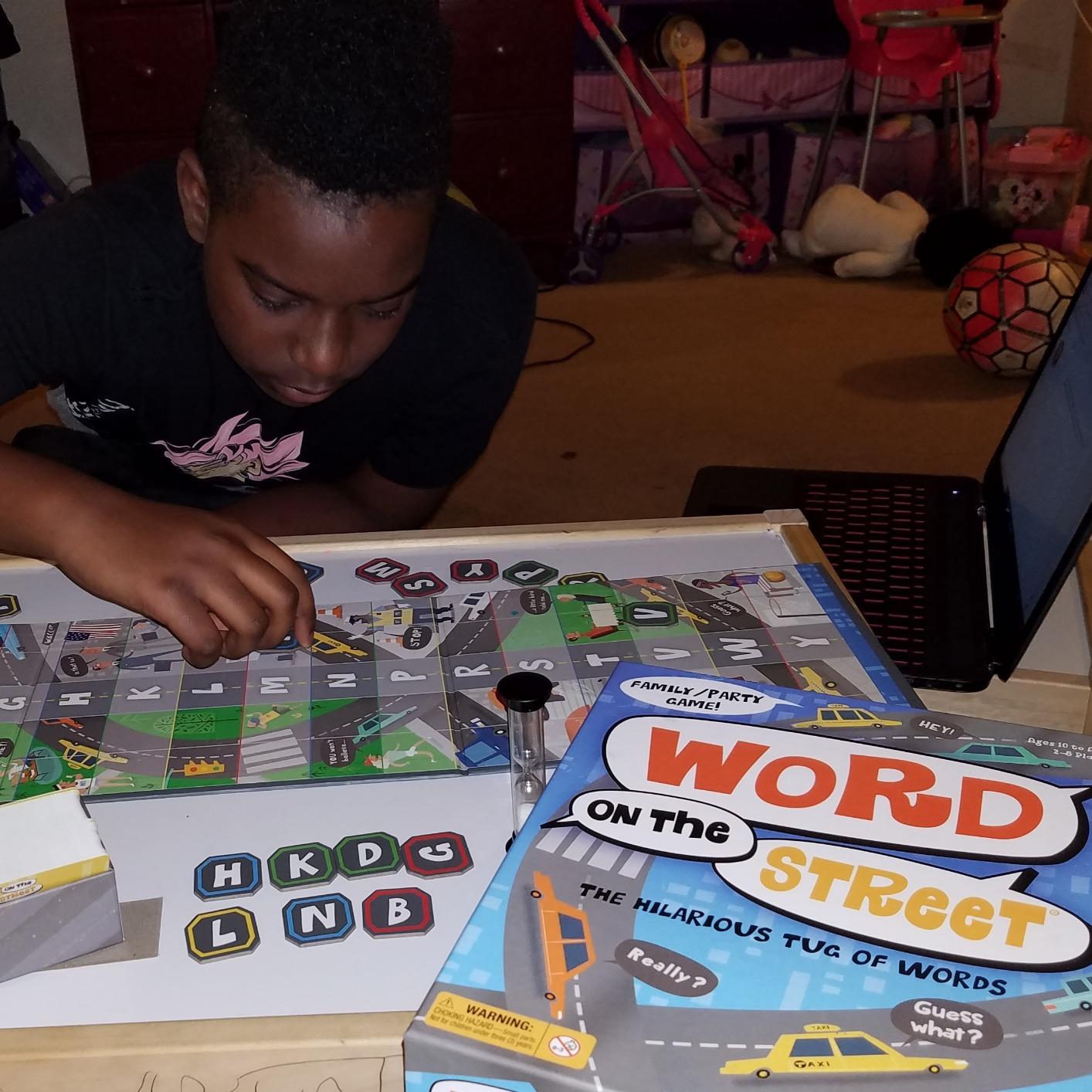 Educational Insights Word on the Street - Family Board Games for Kids and Adults, Fast Word Games for Kids 10 and up, Vocabulary Building Spelling Game with Fast-Paced Play, Family Game Night customer photo 2