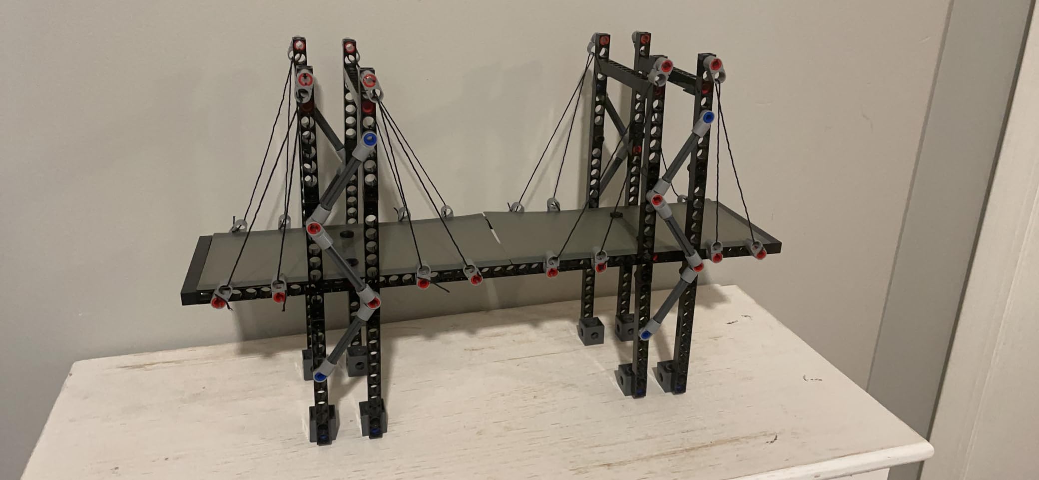 Thames & Kosmos | Structural Engineering: Bridges & Skyscrapers | Science & Engineering Kit | Build 20 Models | Learn about Force, Load, Compression, Tension | Parents' Choice Gold Award Winner customer photo 2