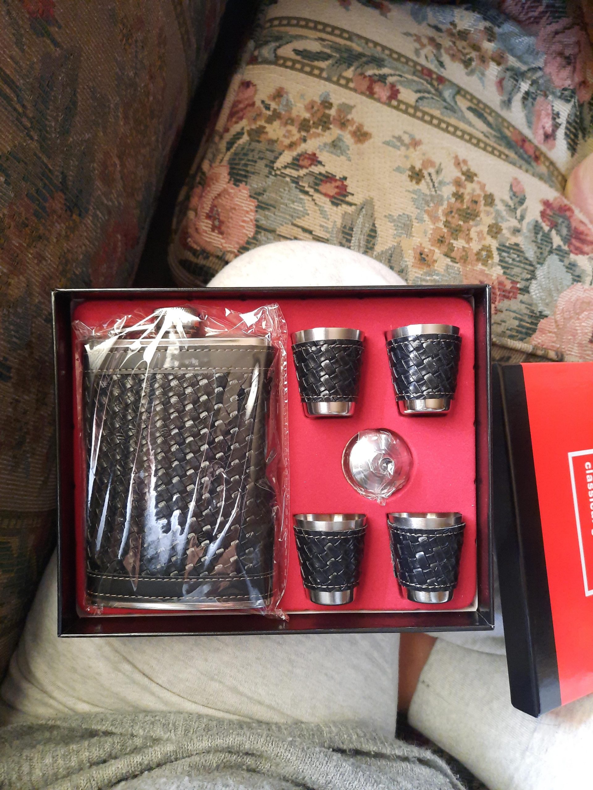 Whiskey Gift Set for Men with Wooden Chess Board and 8oz Leak Proof Stainless Steel Hip Flask Includes 4 Cups Funnel Brown Leather Case Perfect for Bourbon Scotch Fathers Day Travel Gifts customer photo 2