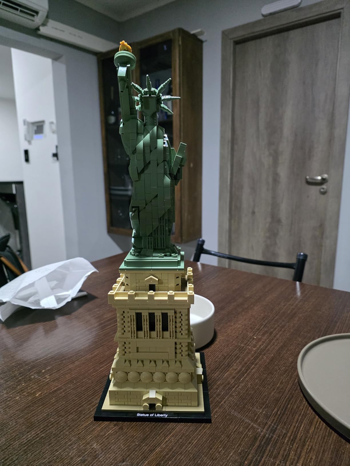 LEGO Architecture Statue of Liberty Model Building Set - Collectible New York City Souvenir, Creative Home Décor or Office Centerpiece, Great Gift Idea for Adults and Teens, 21042 customer photo 1