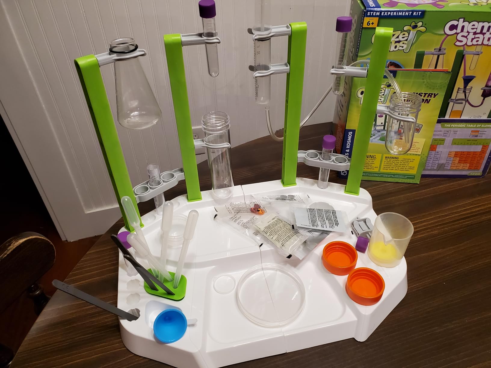 Thames & Kosmos Ooze Labs Chemistry Station Science Experiment Kit, 20 Non-Hazardous Experiments Including Safe Slime, Chromatography, Acids, Bases & More, Multi-Color customer photo 2