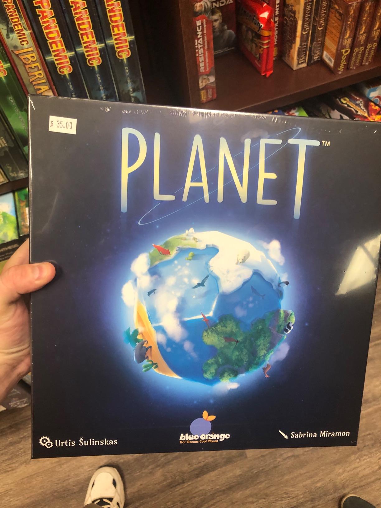 Blue Orange Games Planet Board Game - Award Winning Kids, Family or Adult Strategy 3D Board Game for 2 to 4 Players. Recommended for Ages 8 & Up. customer photo 2