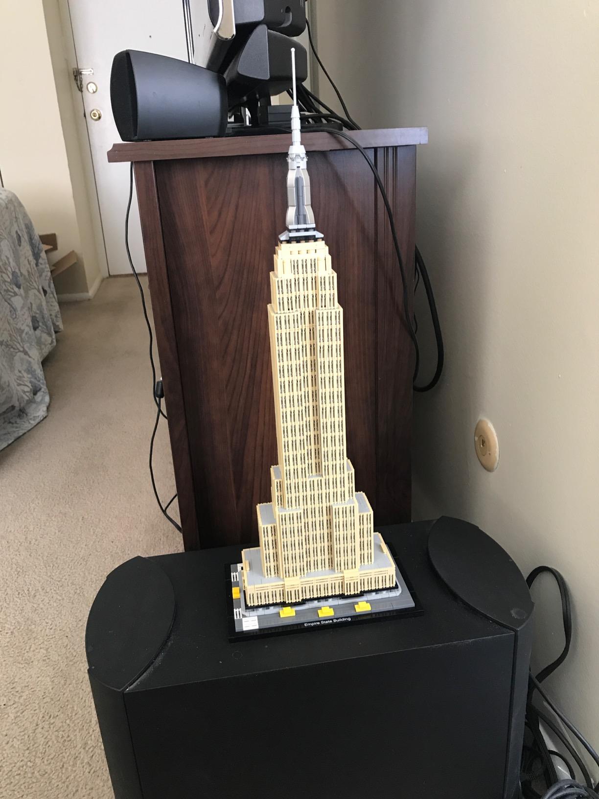 LEGO Architecture Empire State Building 21046 New York City Skyline Architecture Model Kit for Adults and Kids (1767 Pieces) customer photo 1