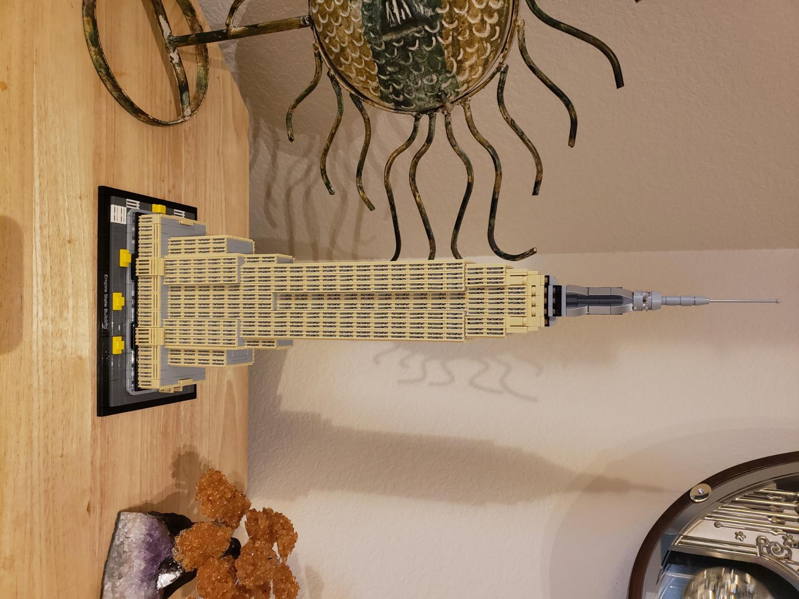 LEGO Architecture Empire State Building 21046 New York City Skyline Architecture Model Kit for Adults and Kids (1767 Pieces) customer photo 2