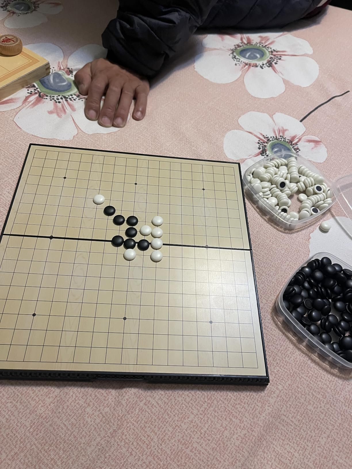 11 inch Go Game Set Magnetic Folding Board Game Portable Traditional Chinese Weiqi Set with Magnetic Stones for Adults Travel Gomoku customer photo 1