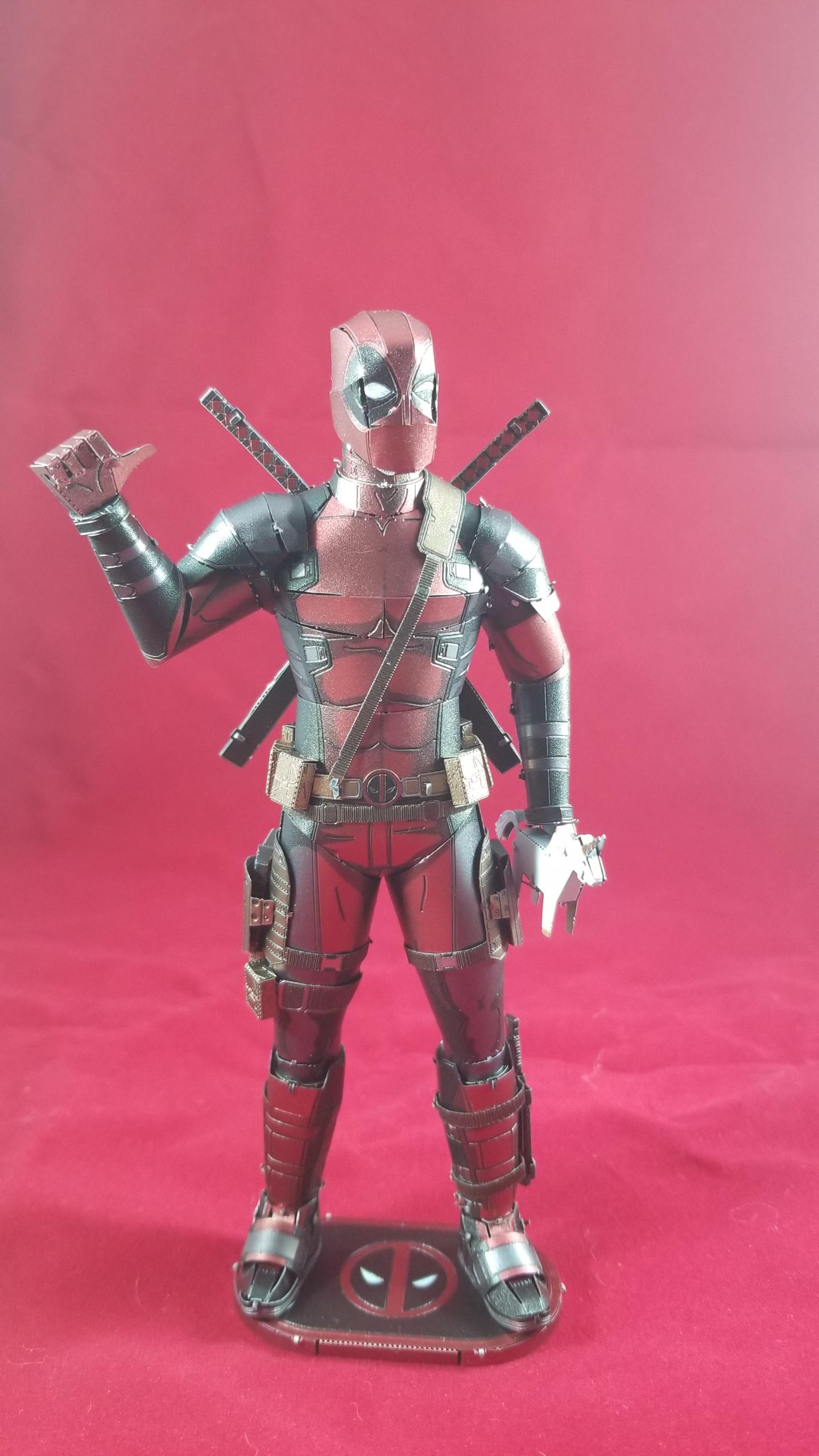Metal Earth Marvel Deadpool 3D Construction Kit customer photo 2