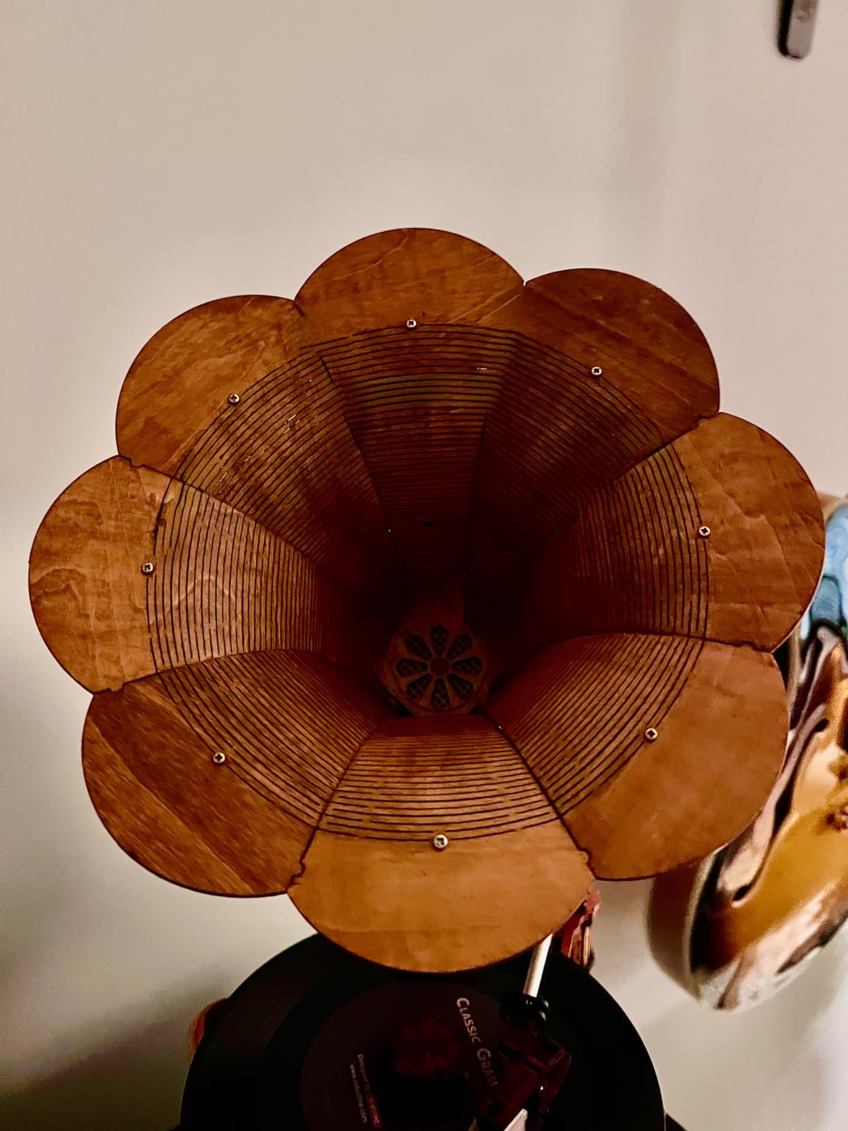 3D Wooden Puzzles Gramophone for Adults - DIY Mechanical Model Kit 1:1 Replica Record Player Support 7/10 Vinyl Building Gift Hobbies for Adults Home Decor customer photo 1