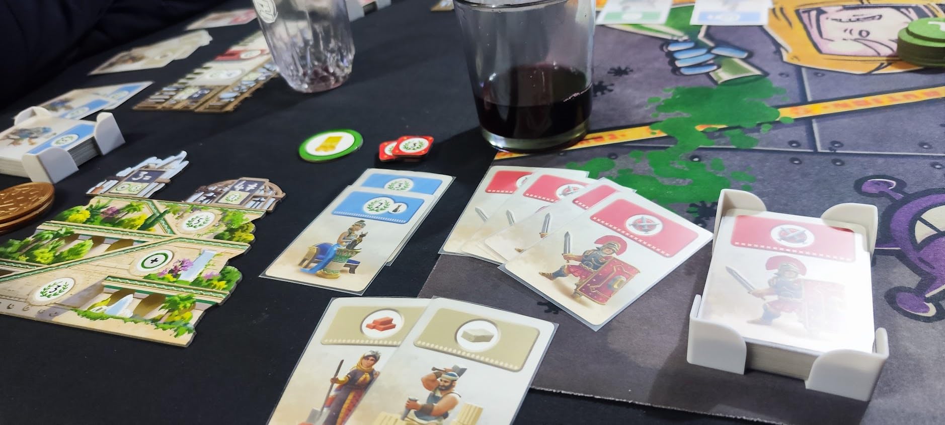Asmodee 7 Wonders Architects - Shape History with Your Ingenious Wonders, Civilization Strategy Game for Kids and Adults, Ages 8+, 2-7 Players, 25 Minute Playtime customer photo 1