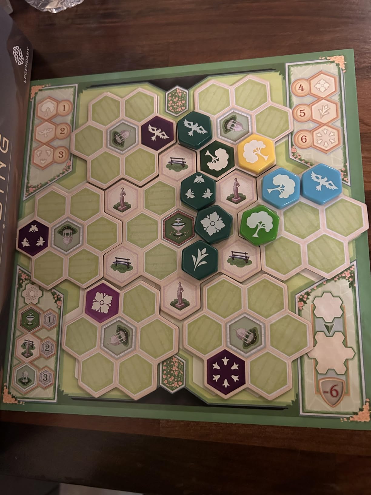 Asmodee Azul Queen's Garden Board Game - Create a Royal Paradise, Mosaic Tile Placement Strategy Game for Kids & Adults, Ages 10+, 2-4 Players, 45-60 Minute Playtime customer photo 1