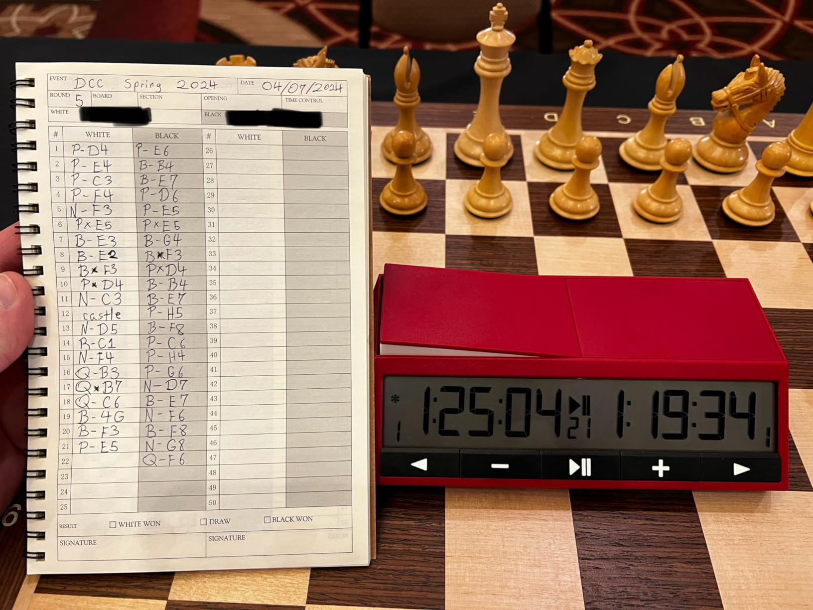 DGT 2500 Official FIDE Chess Clock with Clear Display, Visible Lever, and Low Energy Consumption (Tournament Red) customer photo 1