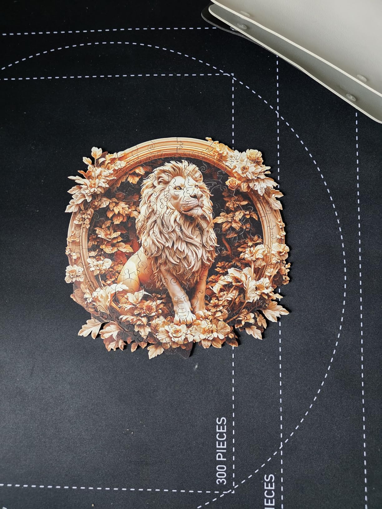 KAAYEE Wooden Jigsaw Puzzles-Wooden Puzzle Adult Unique Shape Advanced Phoenix Wooden Jigsaw Puzzle for Adult, Family Puzzles 21.6 * 20in 680pcs customer photo 1