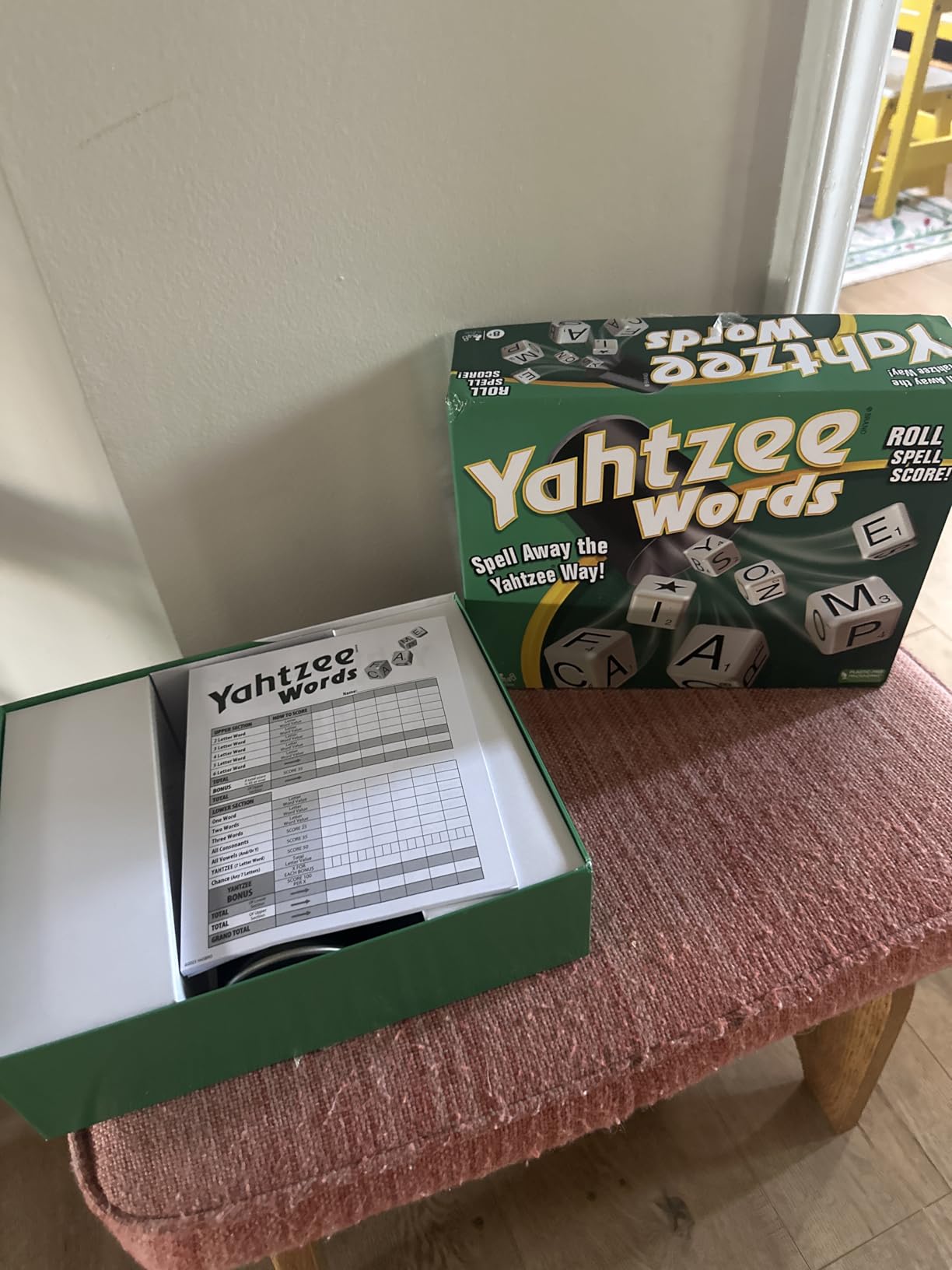 Winning Moves Yahtzee Words Games USA, Family Word Game Version for 2 or More Players, Ages 8+ customer photo 1