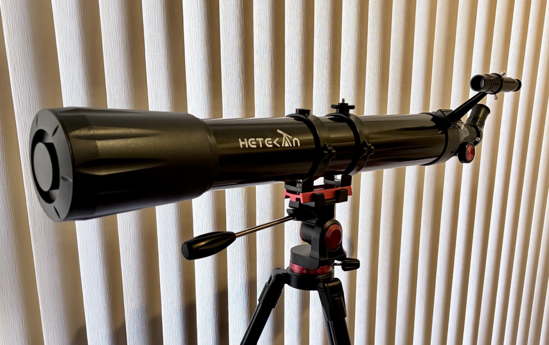 HETEKAN Telescope, Telescope for Adults High Powered, 90mm Aperture 900mm Refractor Telescopes for Kids & Beginners, Magnification 450X, for Planet Observation with Stainless Tripod & Phone Adapter customer photo 1