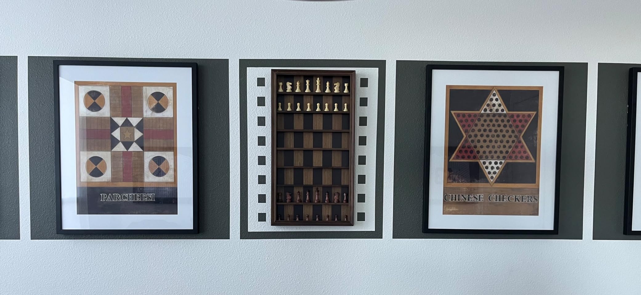 Giant Wall Mounted Board Game Wooden Chess Game Set with A Complete Set of Carved Chess Pieces Vertical Display Cabinet customer photo 1