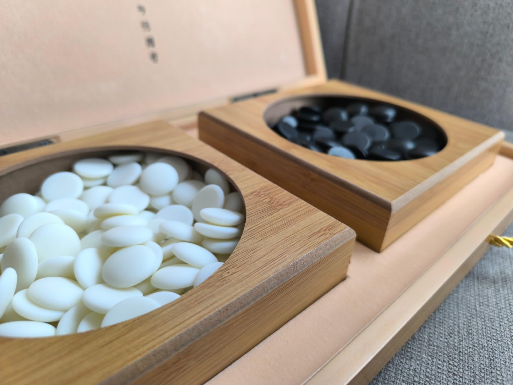 19 x19 Folding Go Game Set Board with Bamboo Bowls and Imitation Jade Go Pieces customer photo 1