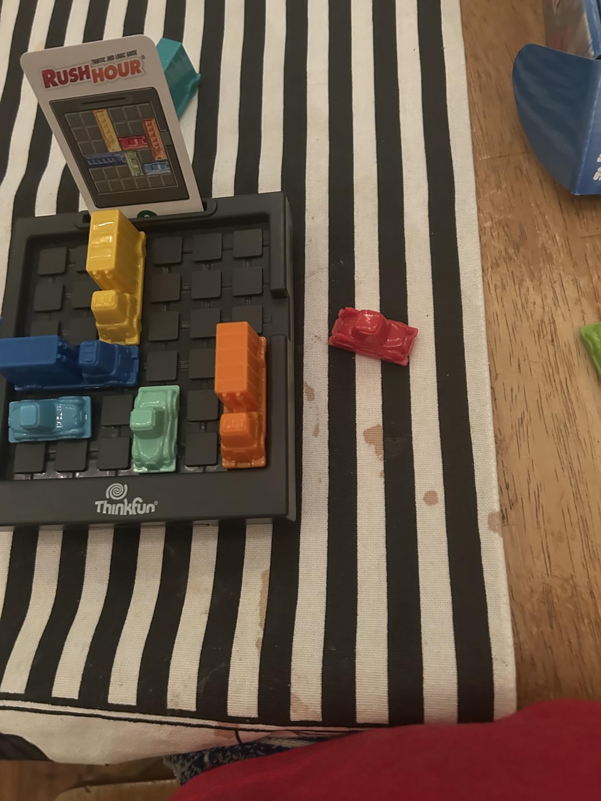 ThinkFun Rush Hour Traffic Jam Logic Game - Engaging STEM Toy for Kids Age 8 and Up - Enhances Reasoning & Planning Skills - MESH Accredited - 20+ Awards customer photo 2