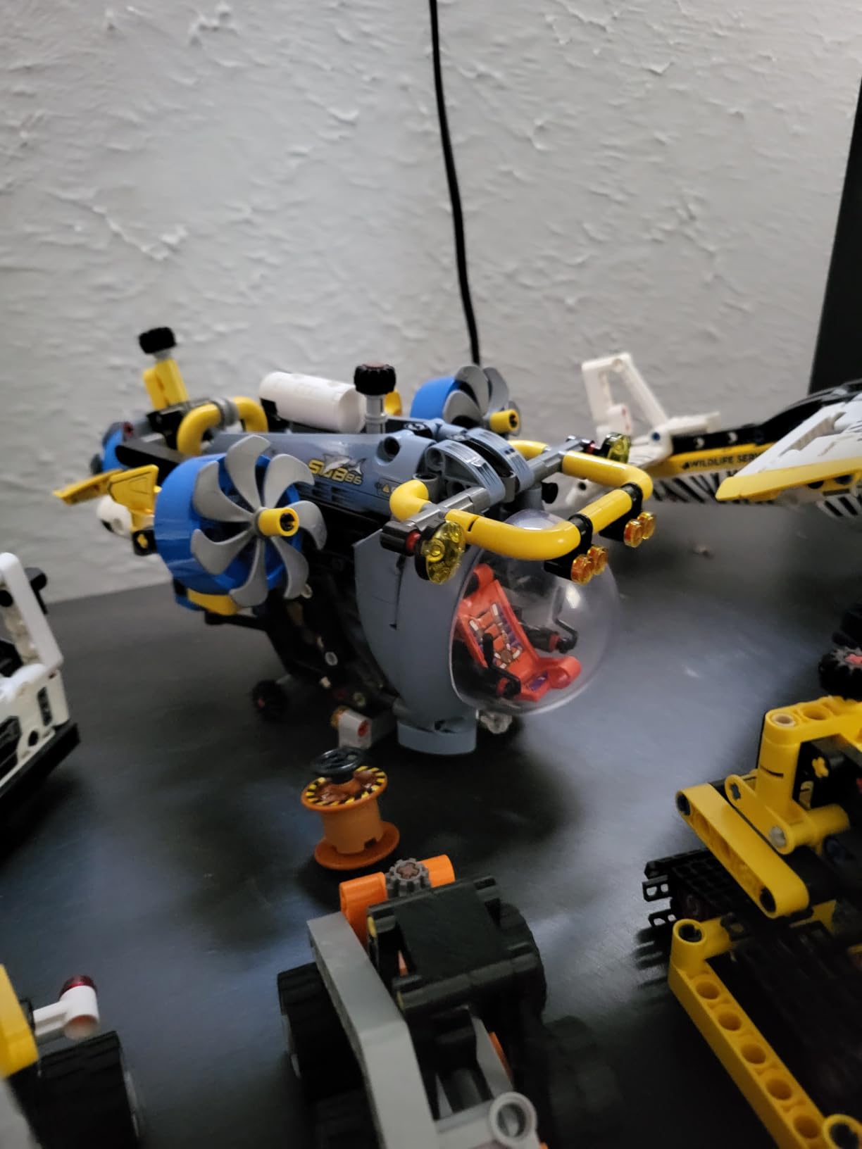 LEGO Technic Deep-Sea Research Submarine Toy - Building Toy for Kids, Boys and Girls, Ages 9+ - Creative and Unique Gift Idea for Birthdays - Movable Propellers and More - 42201 customer photo 1