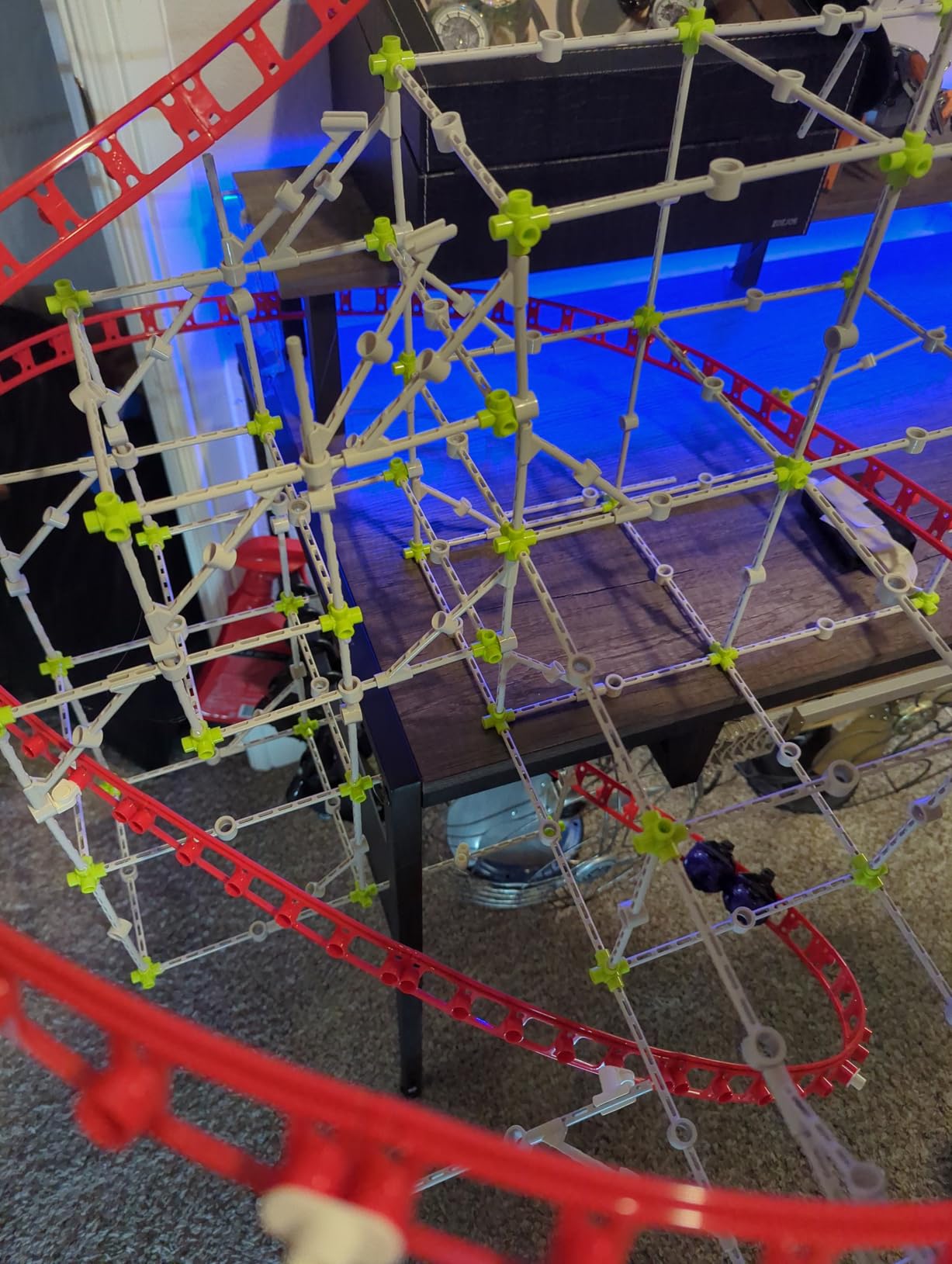 Thames & Kosmos | Mechanical Engineering: Machines & Vehicles STEM Experiment Kit | Build 20 Mechanical Models, Explore Physics of Force & Motion | Ages 8+ customer photo 1