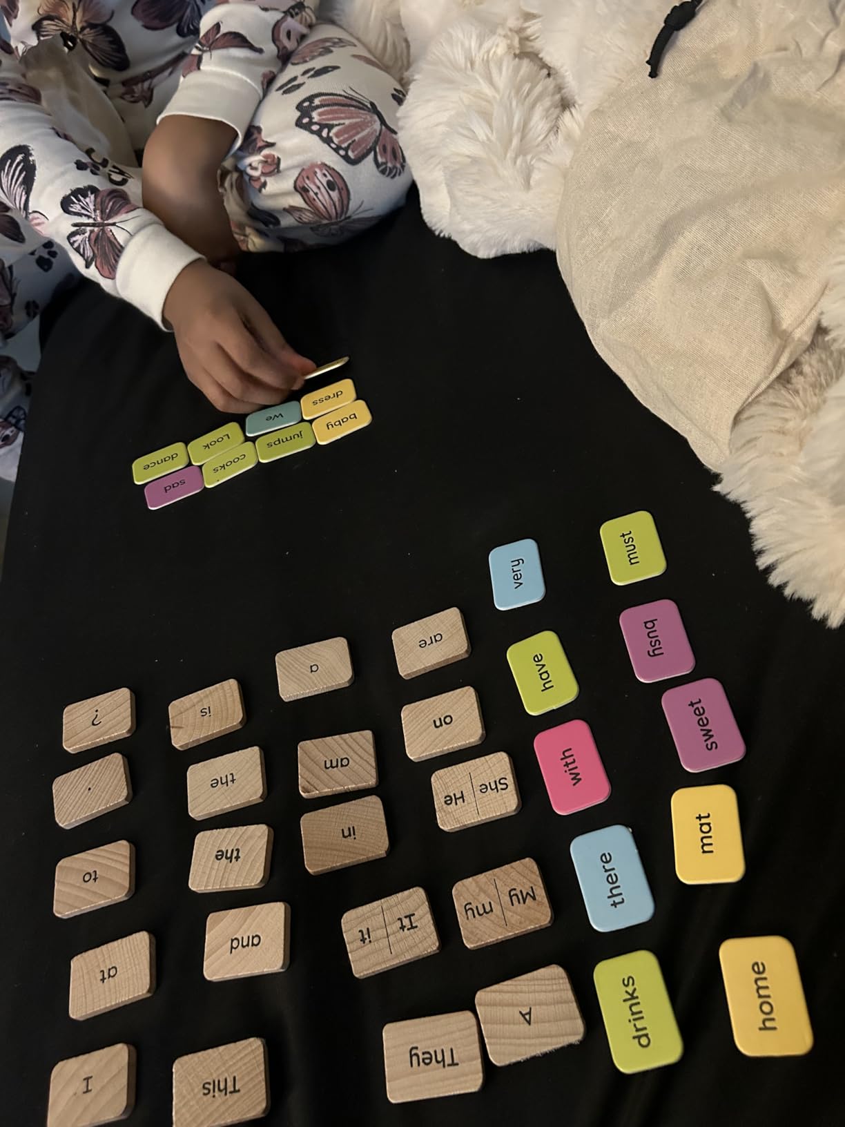 Skillmatics Educational Board Game - Sentence Search, Learning Toy for Kids, Sentence Building Activity, Creative Word Play, Screen-Free Fun, 120+ Tiles (1.3 x 1 Inches), Gifts for Ages 5, 6, 7, 8 customer photo 2