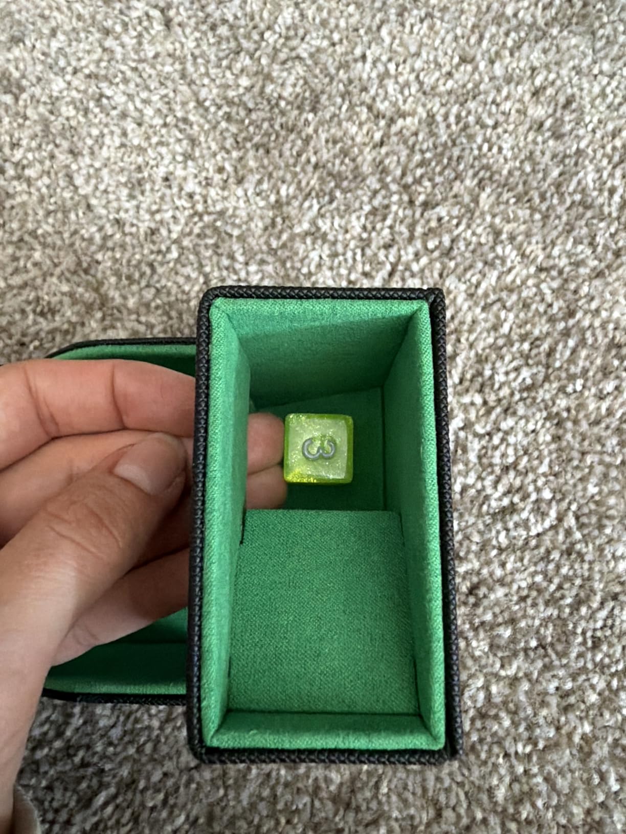 Dice Roller Tower, Premium DND Magnetic Dice Tray, Foldable PU Leather Dice Tower RPG Gifts for Dungeons and Dragons MTG Dm & Player Black/Green customer photo 2