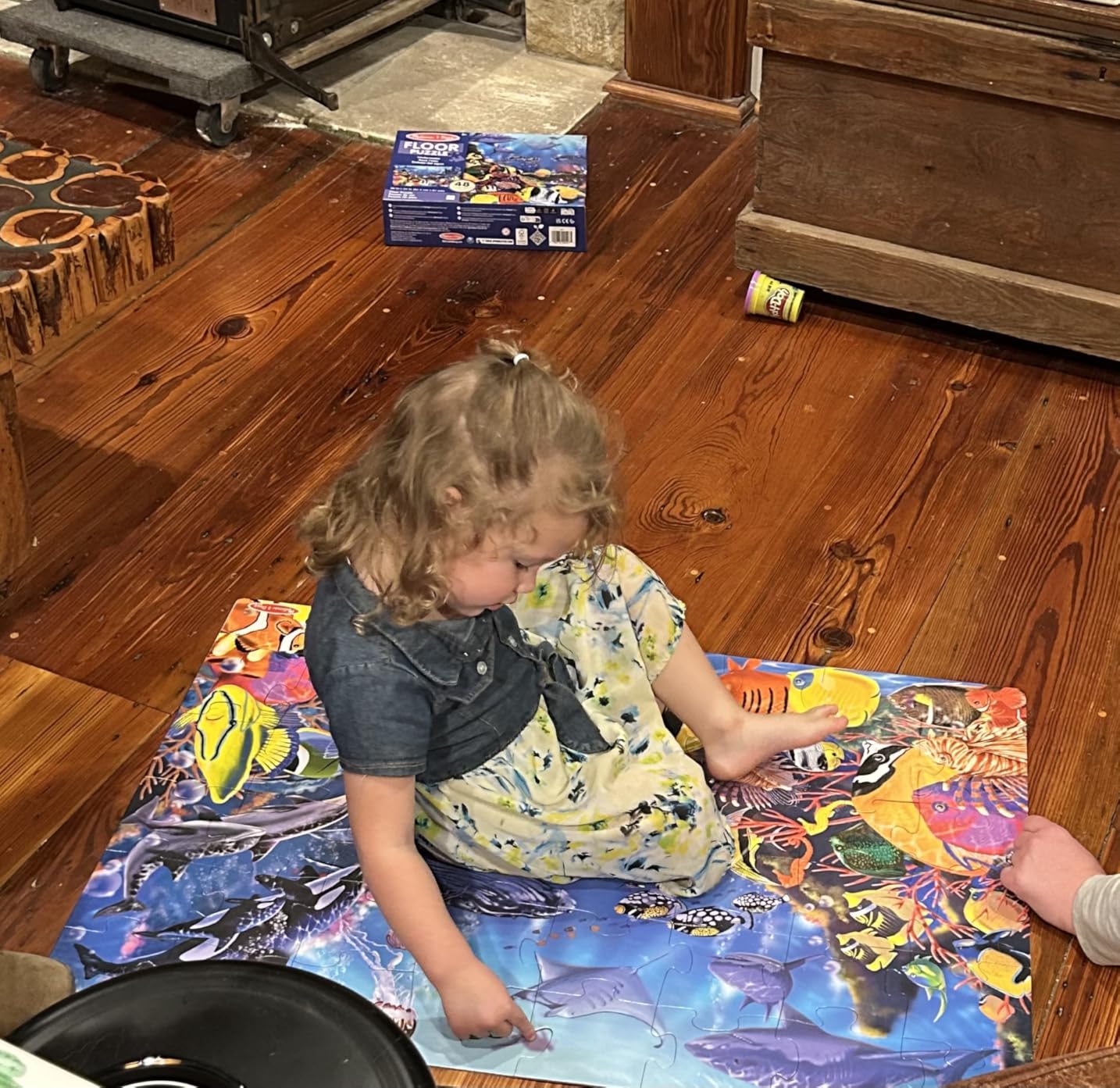 Melissa & Doug Underwater Ocean Floor Puzzle, 48 pc Jumbo Jigsaw Puzzle, Educational Screen Free Activity for Toddler, Preschoolers and Kids Ages 3+ (2 x 3 Feet) - FSC Certified customer photo 1