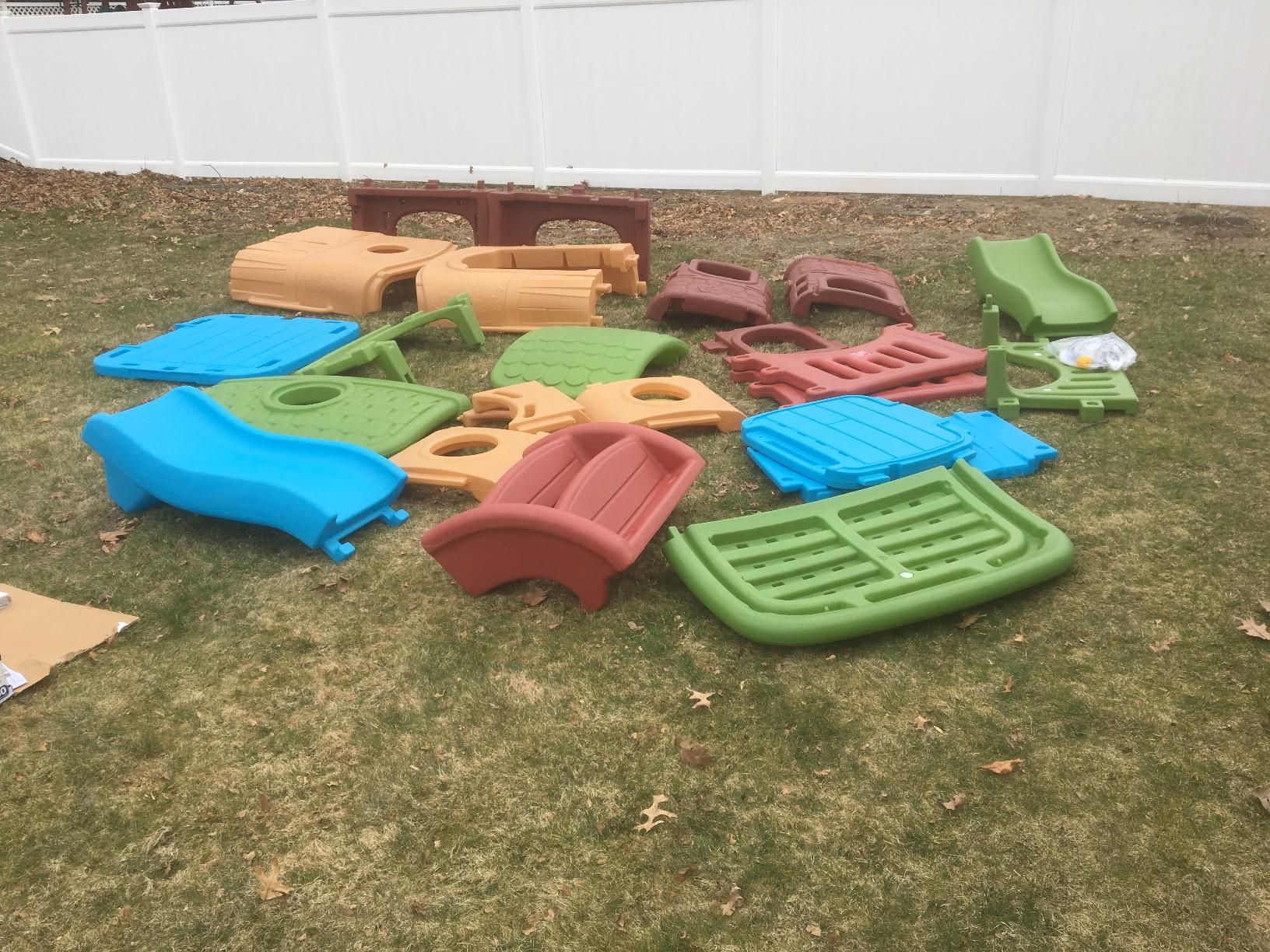 Step2 Clubhouse Climber Playset for Kids, Jungle Gym with Elevated Playhouse, Outdoor Backyard Playground Set, Two Toddler Slides, Ages 2 to 6 Years Old customer photo 1