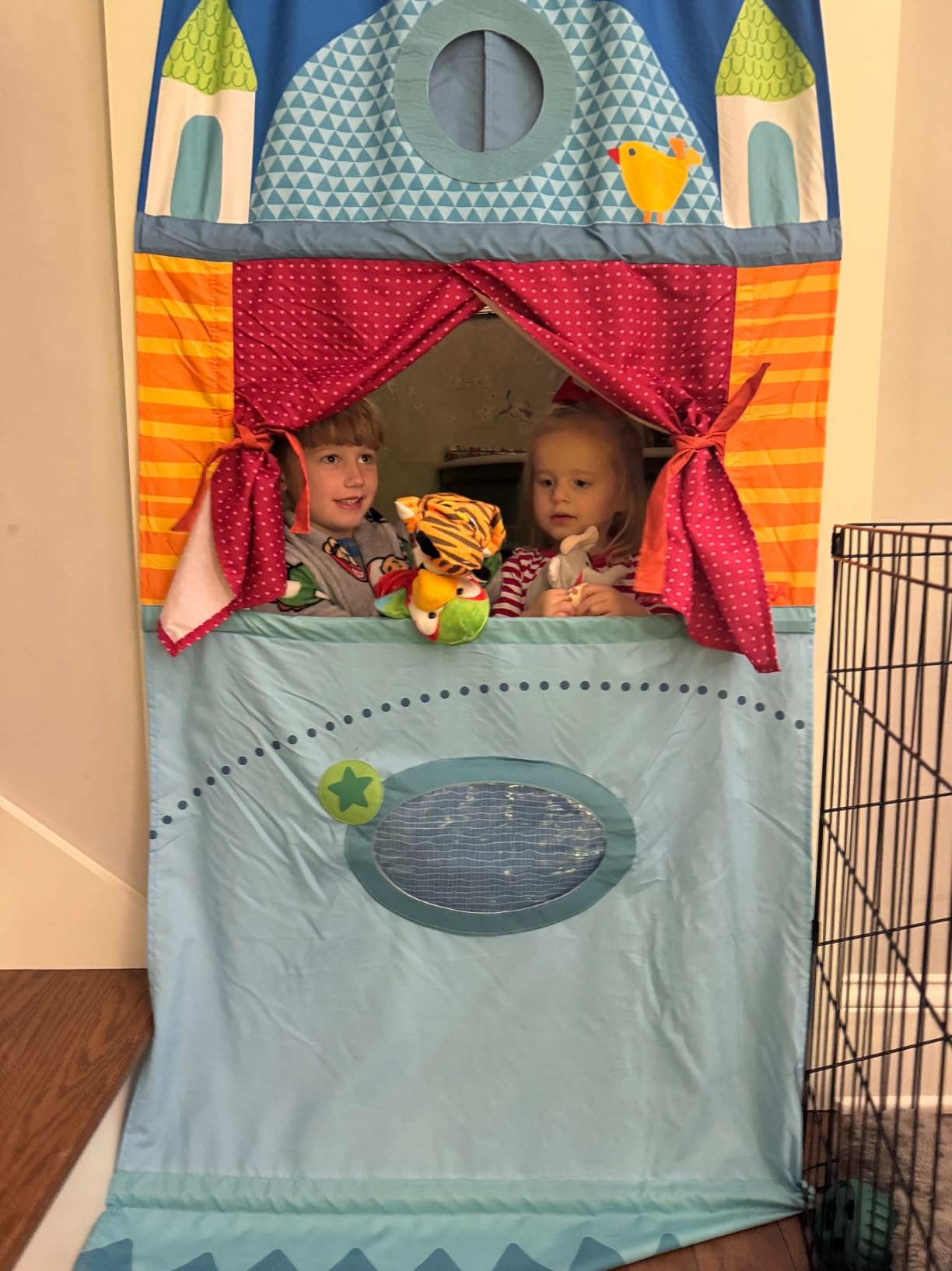 HABA Doorway Puppet Theater - Space Saver with Adjustable Rod, Ideal for Pretend Play, Hand Puppets, Educational Kids Activities, Toys for Toddlers 3 Years and Up customer photo 1
