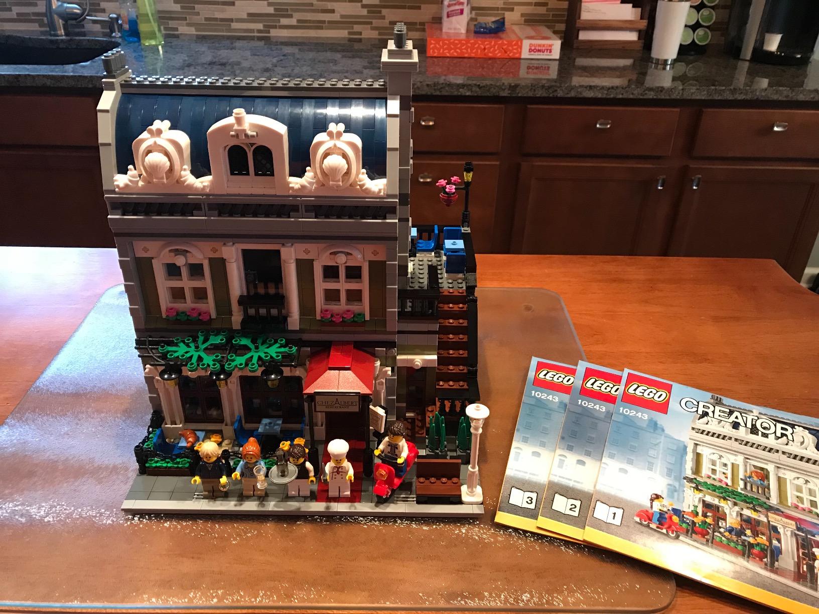 LEGO Creator Expert 10243 Parisian Restaurant (2469 Pieces) customer photo 2