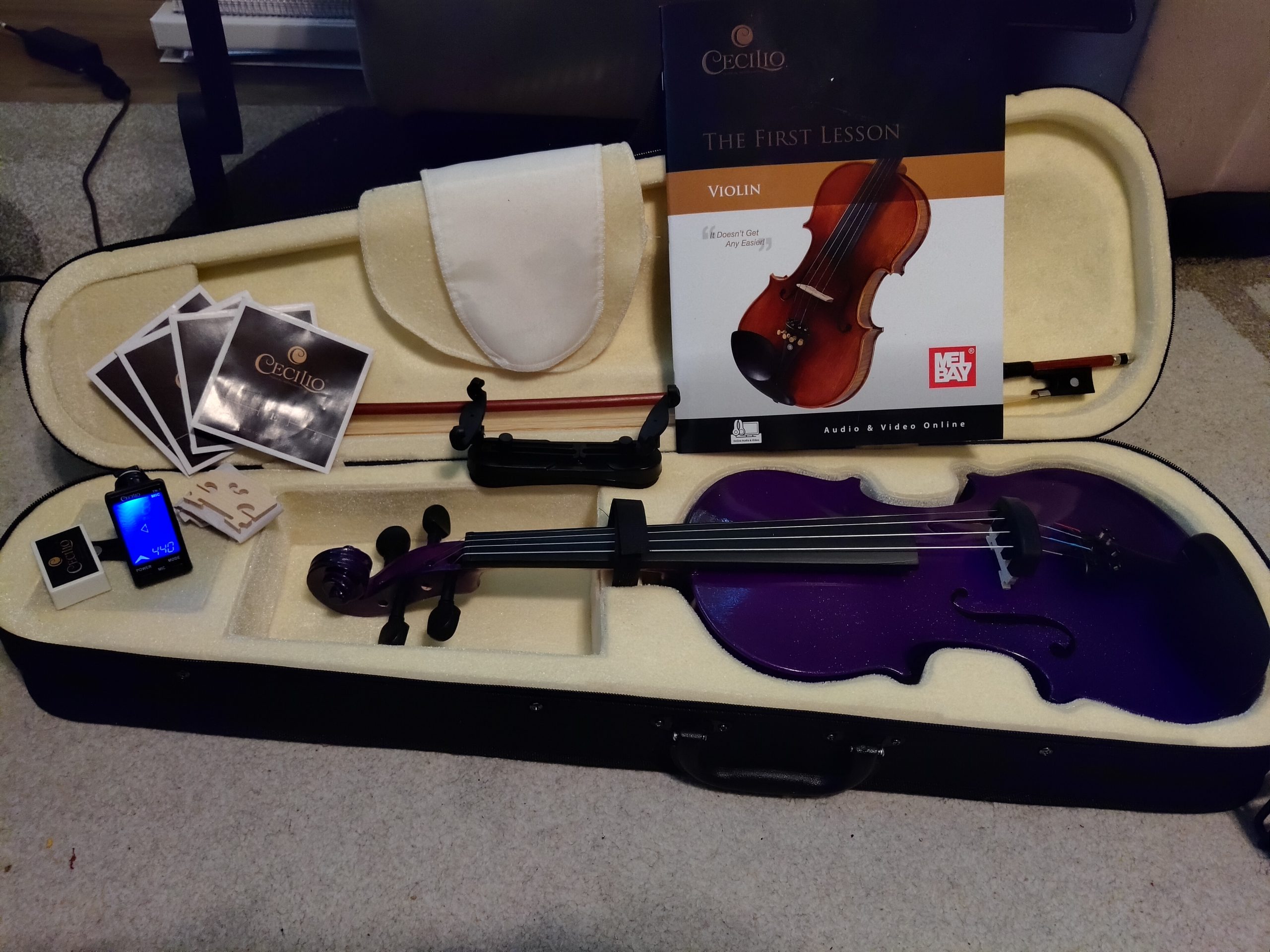 Mendini by Cecilio Violin 4/4 Full Size For Beginners - Fiddle Solidwood Kit with Hard Case - Acoustic Violins with Bow, Rosin, Tuner, Extra Strings & Bridge, Shoulder Rest and Lesson Book (Varnish) customer photo 1