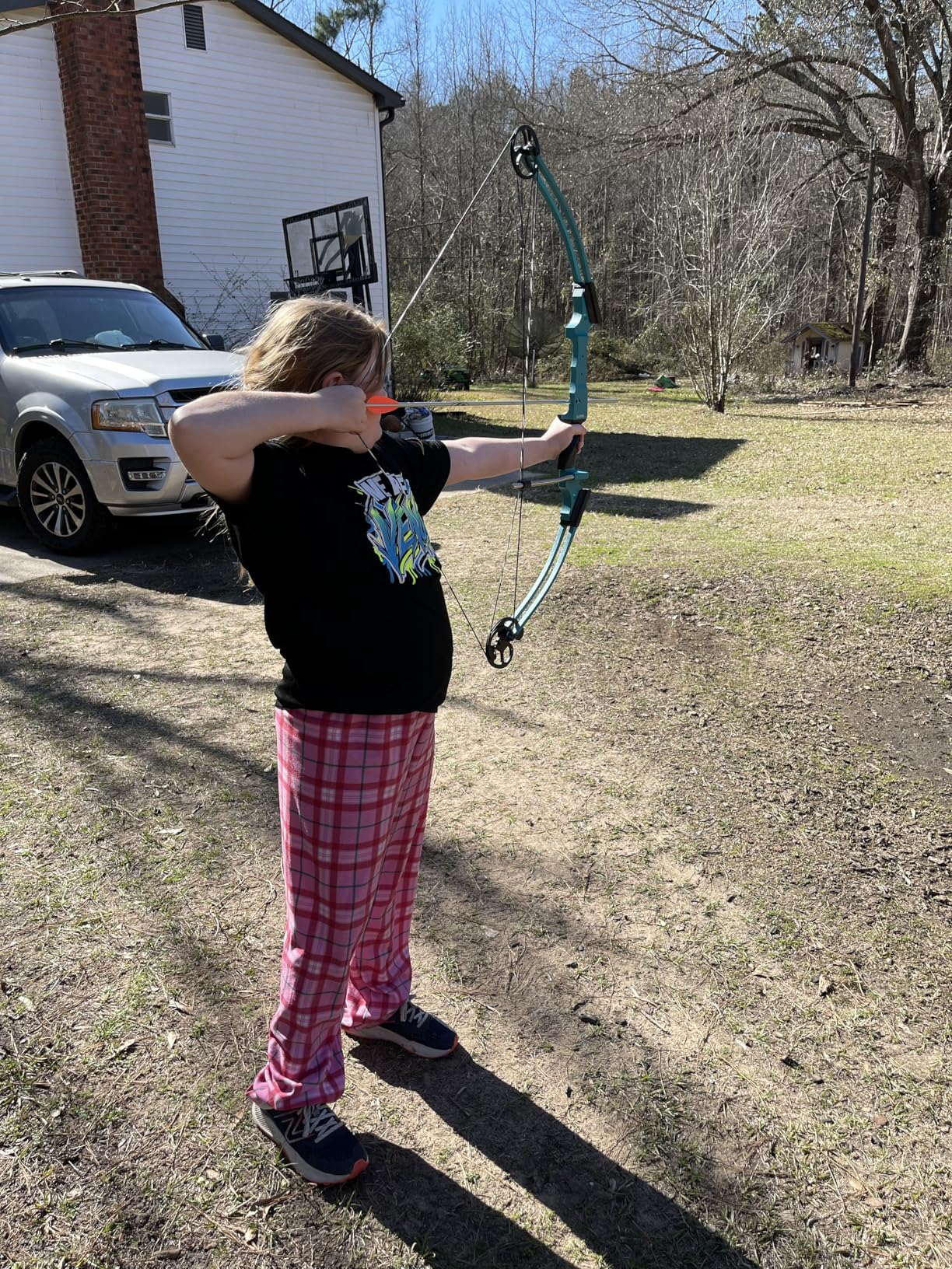 Genesis Original Kit - Lightweight Compound Bow with Adjustable Draw, for Kids and Adults, All Skill Levels customer photo 1