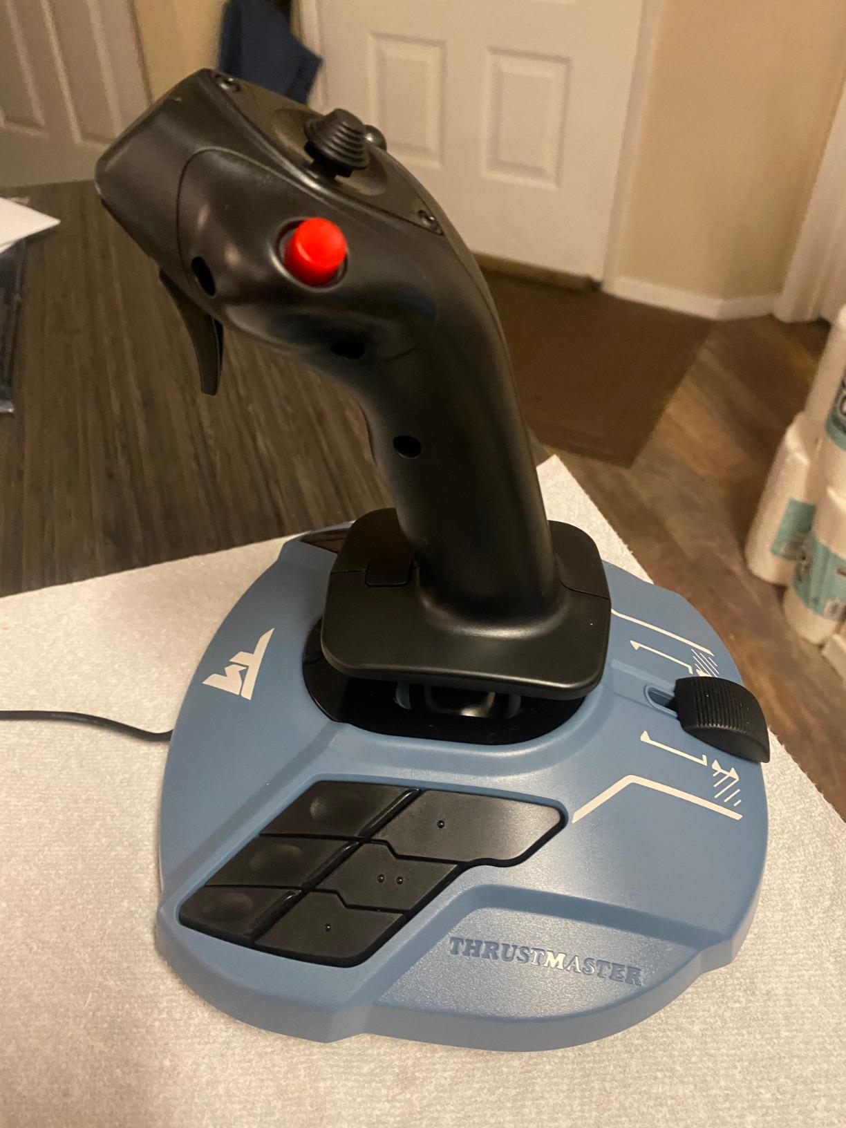 Thrustmaster TCA Quadrant Airbus Edition, Ergonomic Throttle Quadrant with Hall Effect Sensors, 16 Buttons, Detents, Thrust Reversers for Flight Simulator Controls, Compatible with PC customer photo 2