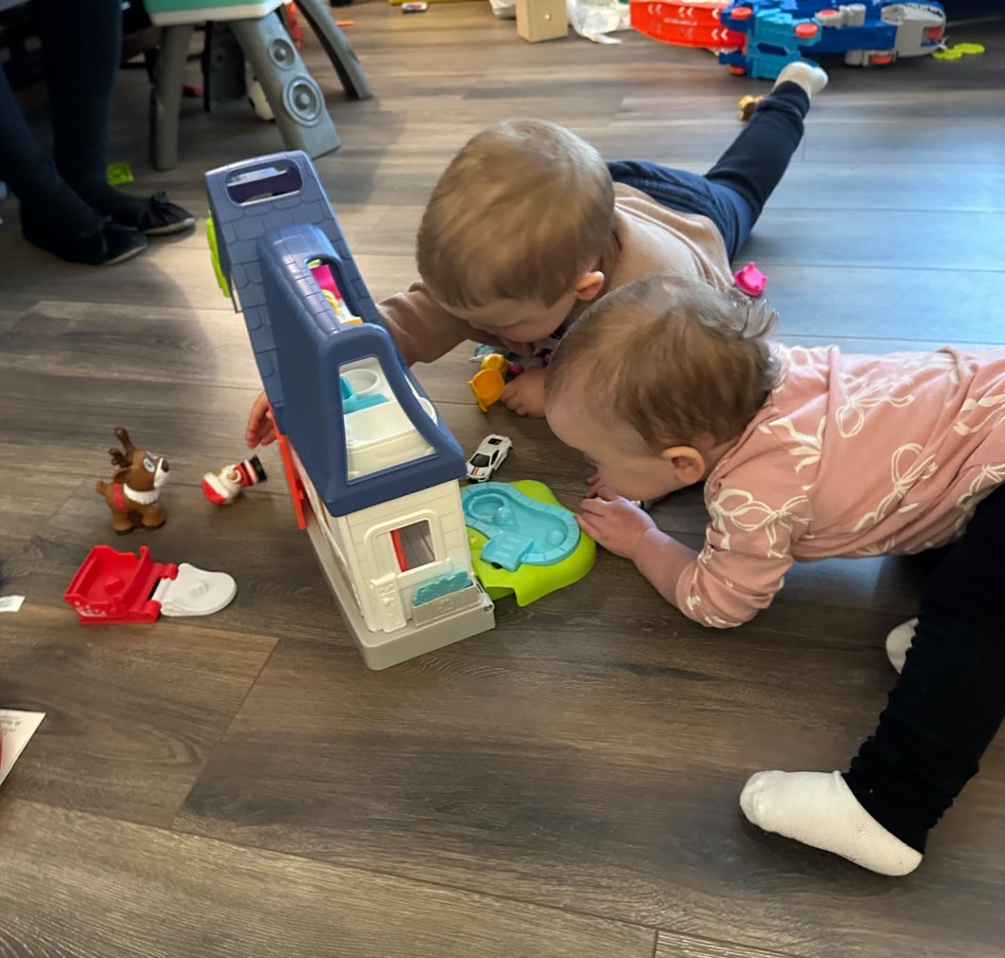 Fisher-Price Little People Toddler Toy Friends Together Play House Pretend Playset with Learning Songs for Preschool Kids Ages 1+ Years customer photo 2