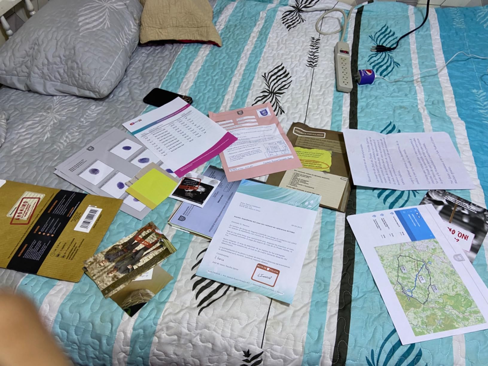 Hidden Games Murder Mystery Game - Solve a Crime at a Folk Festival - Cold Case Detective Investigation with 30+ Clues - Board Game for Teens, Adults, Couples & Groups - The New Heaven Case customer photo 2