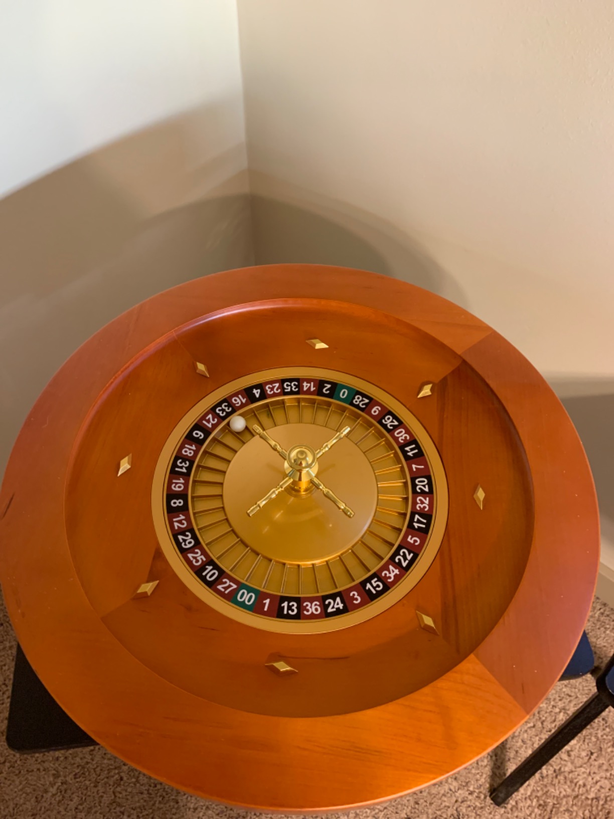 Yuanhe Deluxe Wooden Roulette Wheel - 20Inch Roulette Wheel Set, Casino Grade Precision Bearings,Chrome-Plated Brass Turret,Very Smooth Spinning Action,Great for Home Game Night or Professional Use customer photo 2