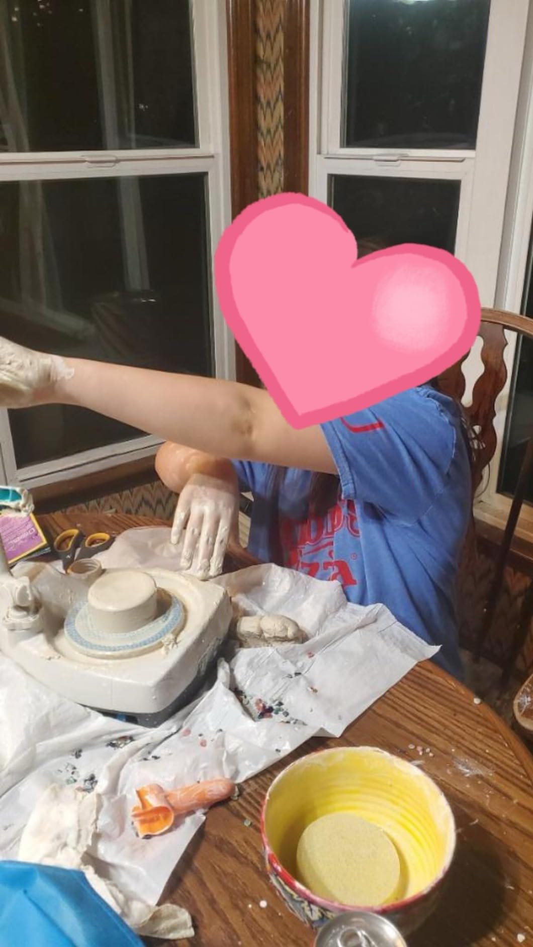 NATIONAL GEOGRAPHIC Pottery Wheel for Kids - Complete Pottery Kit for Beginners, Plug-in Motor, 2 lbs. Air Dry Clay, Sculpting Clay Tools, Apron & More, Patented Design customer photo 1