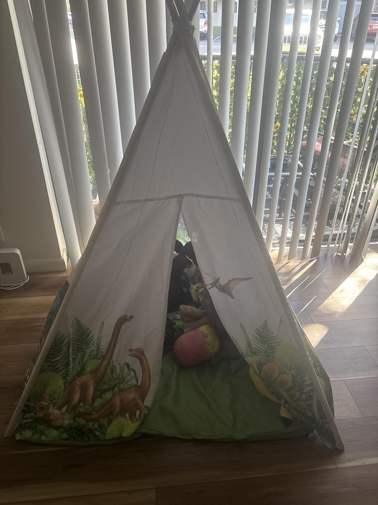 W&O Dinosaur Discovery Teepee with Roar Button, LED Lights & Plush Mat - The Most Stable Teepee - Never Collapses with Rowdy Playtime customer photo 1