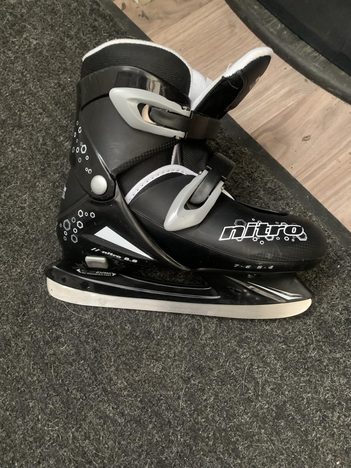 Lake Placid Boys Nitro 8.8 Adjustable Ice Skates customer photo 1