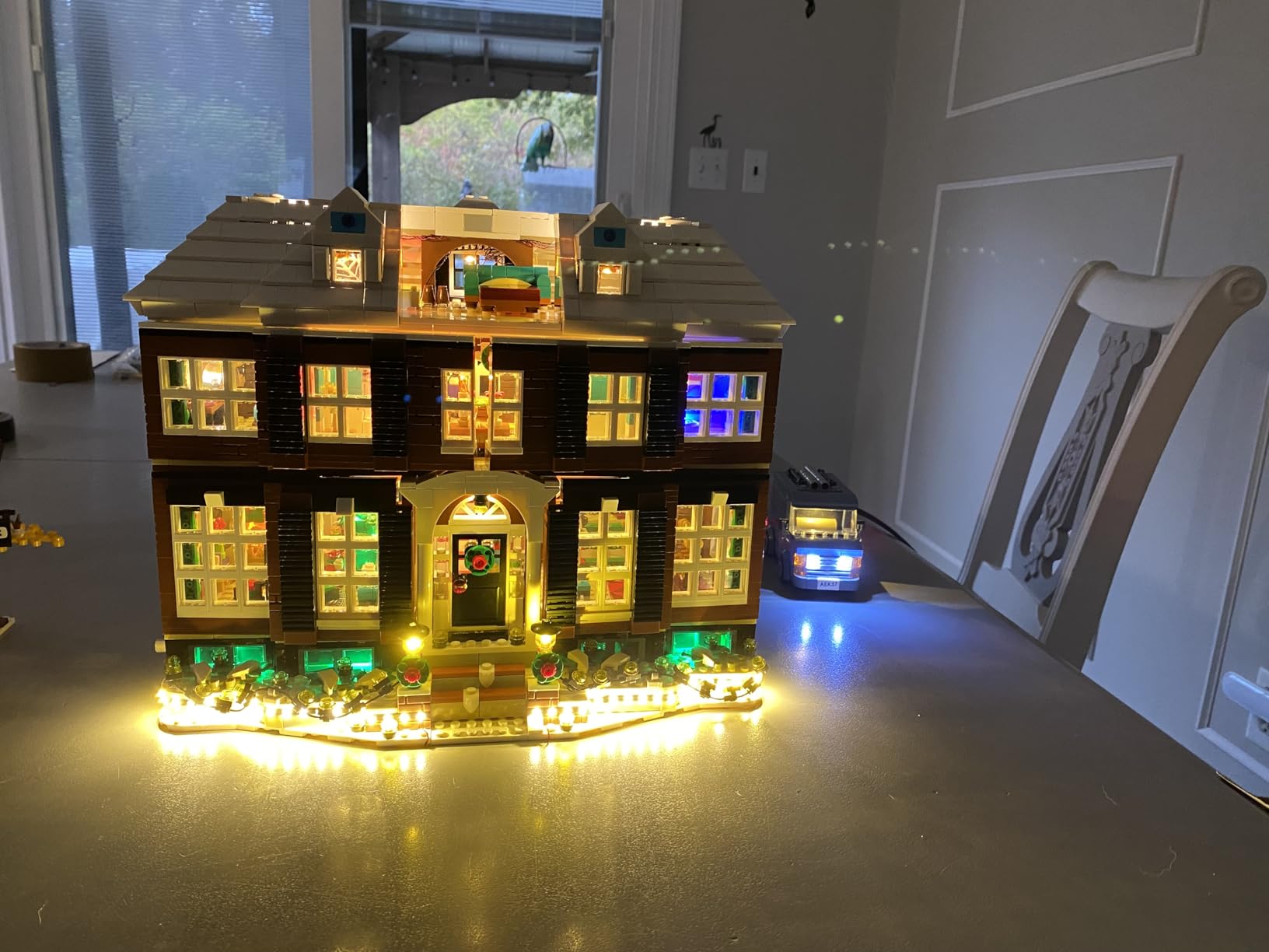 LEGO Ideas Home Alone McCallisters' House Building Set for Adults - Collectible Movie Model Kit for Office or Bookshelf Decor - Gift for Holidays or Birthdays - W/ 5 Minifigures - 21330 customer photo 1