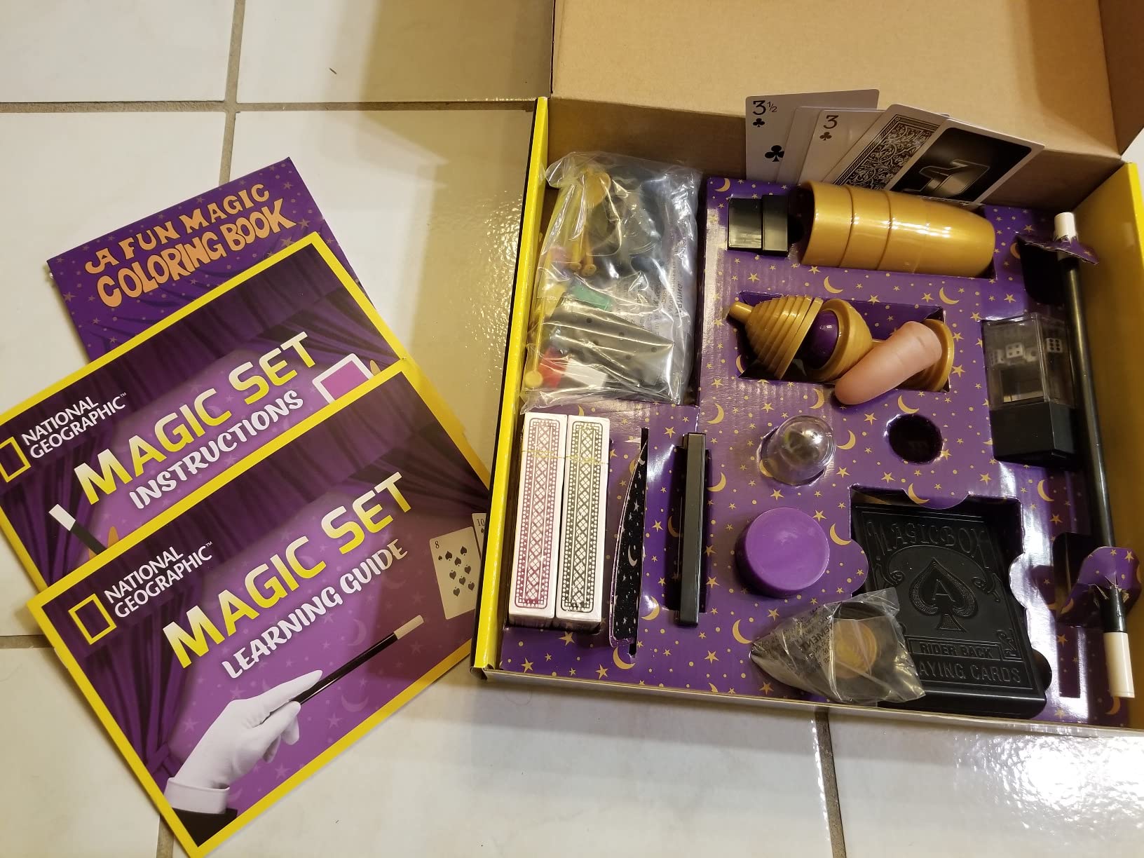 National Geographic Mega Magic Set - More Than 75 Magic Tricks for Kids to Perform with Steps, Video Instructions for Each Trick Provided by a Professional Magician (Amazon Exclusive) customer photo 2