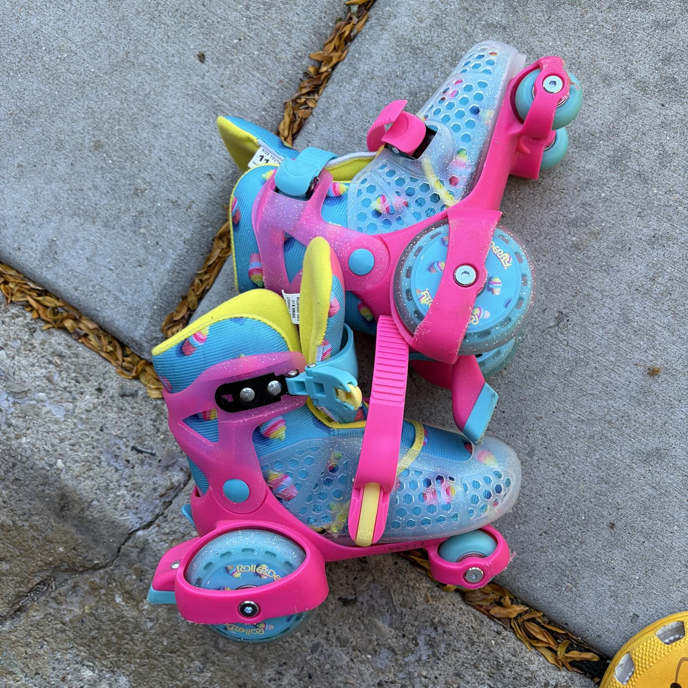Fun Roll Beginner Roller Skates by Roller Derby, Adjustable Sizing, Skates for Kids, Toddlers, Boys, Girls customer photo 2