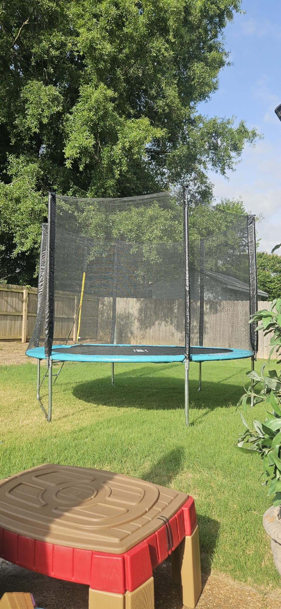 AOTOB 8FT 10FT 12FT 14 FT 15FT Trampoline with Safety Enclosure Net, Outdoor Trampoline with Basketball Hoop, Heavy Duty Jumping Mat and Spring Cover Padding for Kids and Adults, Storage Bag and Ladder customer photo 1