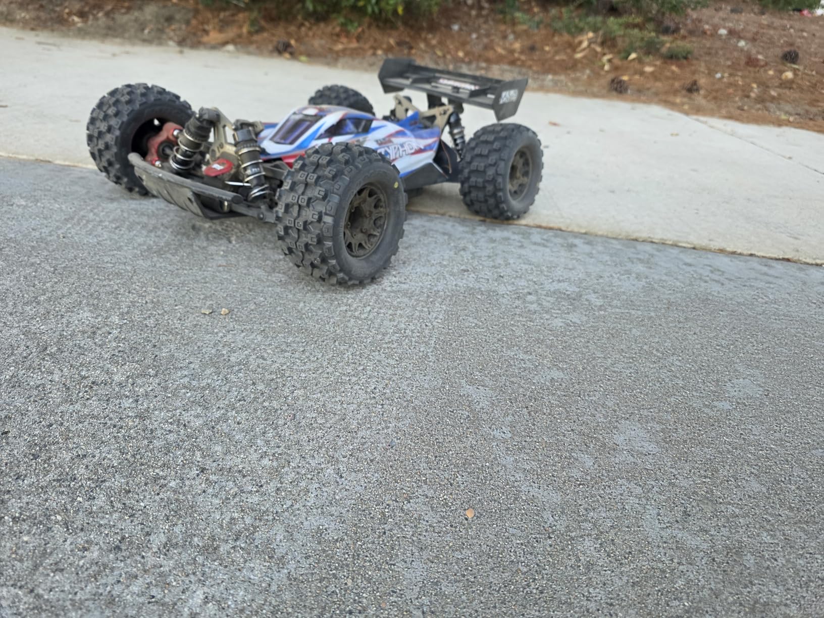 ARRMA RC Car 1/8 TLR Tuned Typhon 6S 4WD BLX Buggy RTR customer photo 1